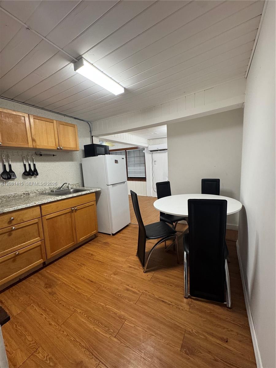 3271 (REAR Studio) NW 15th St — Photo 5