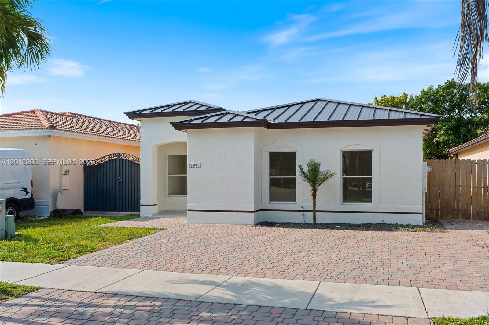 7978 NW 200th St, Hialeah FL 33015