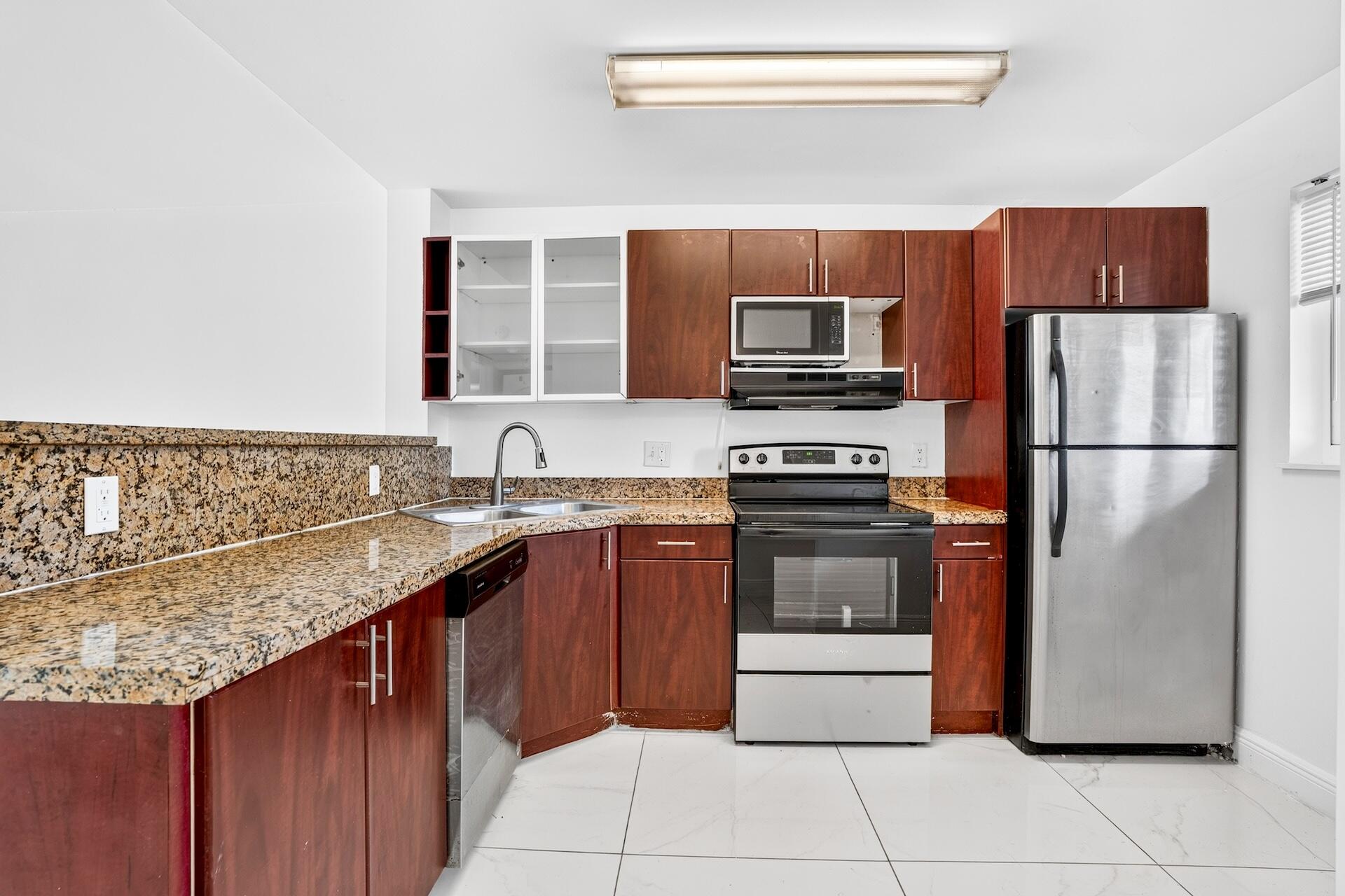 840 PINE Drive # 104 — Photo 4