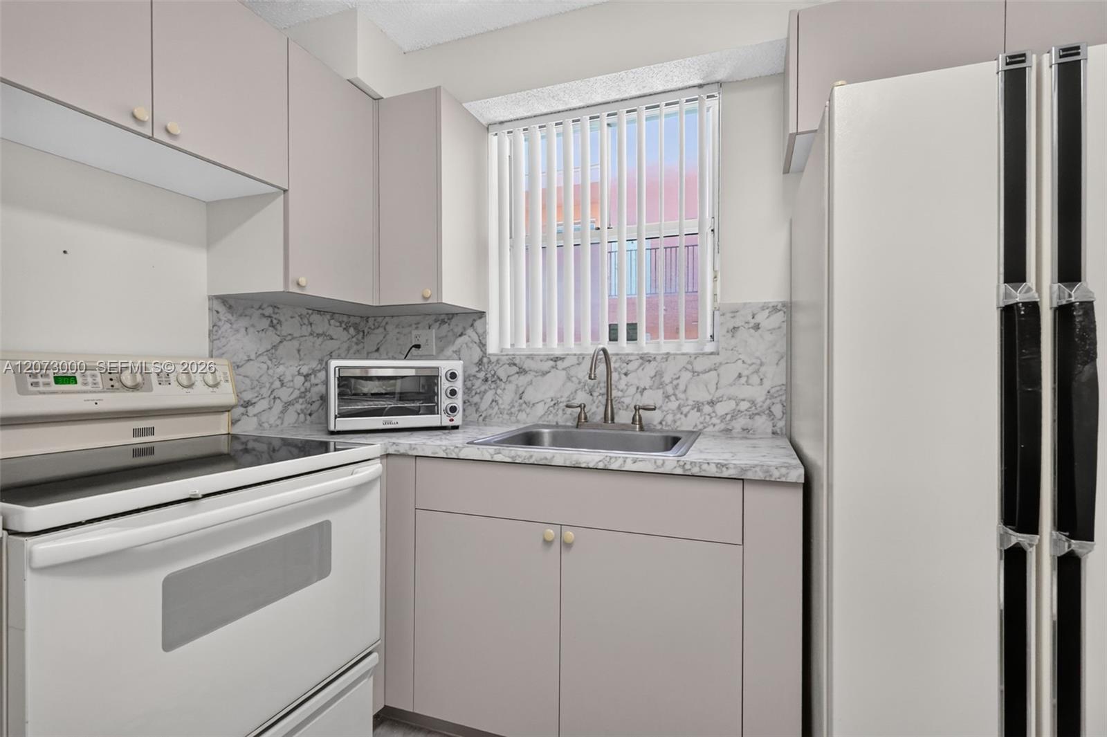 199 SW 12th Ave # 415B — Photo 4