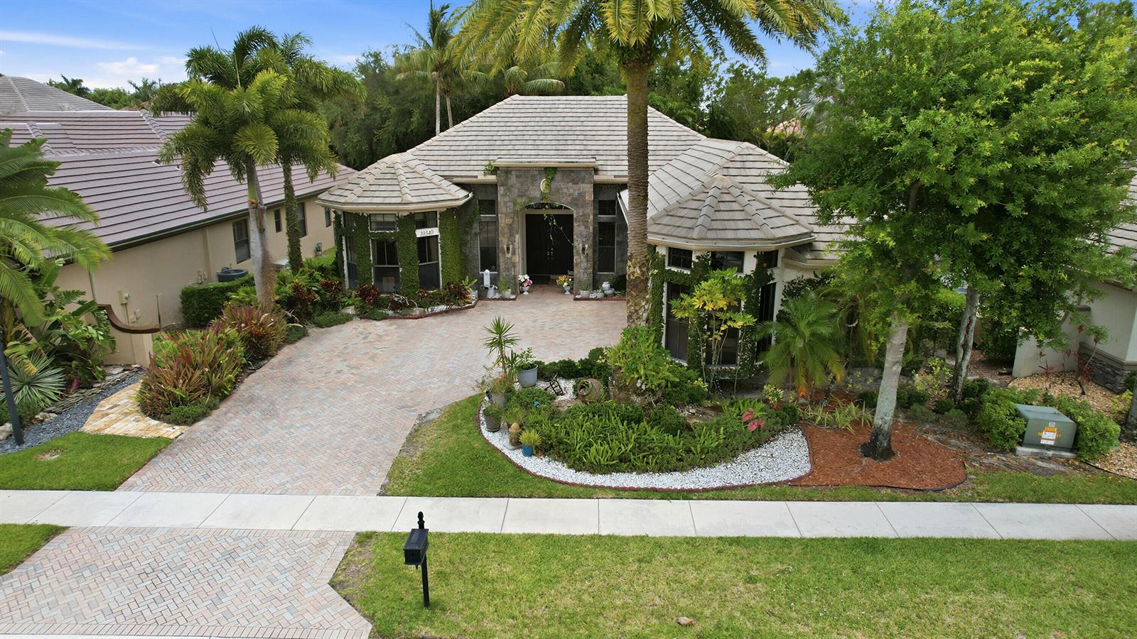 10340 Trianon Place, Wellington FL 33449