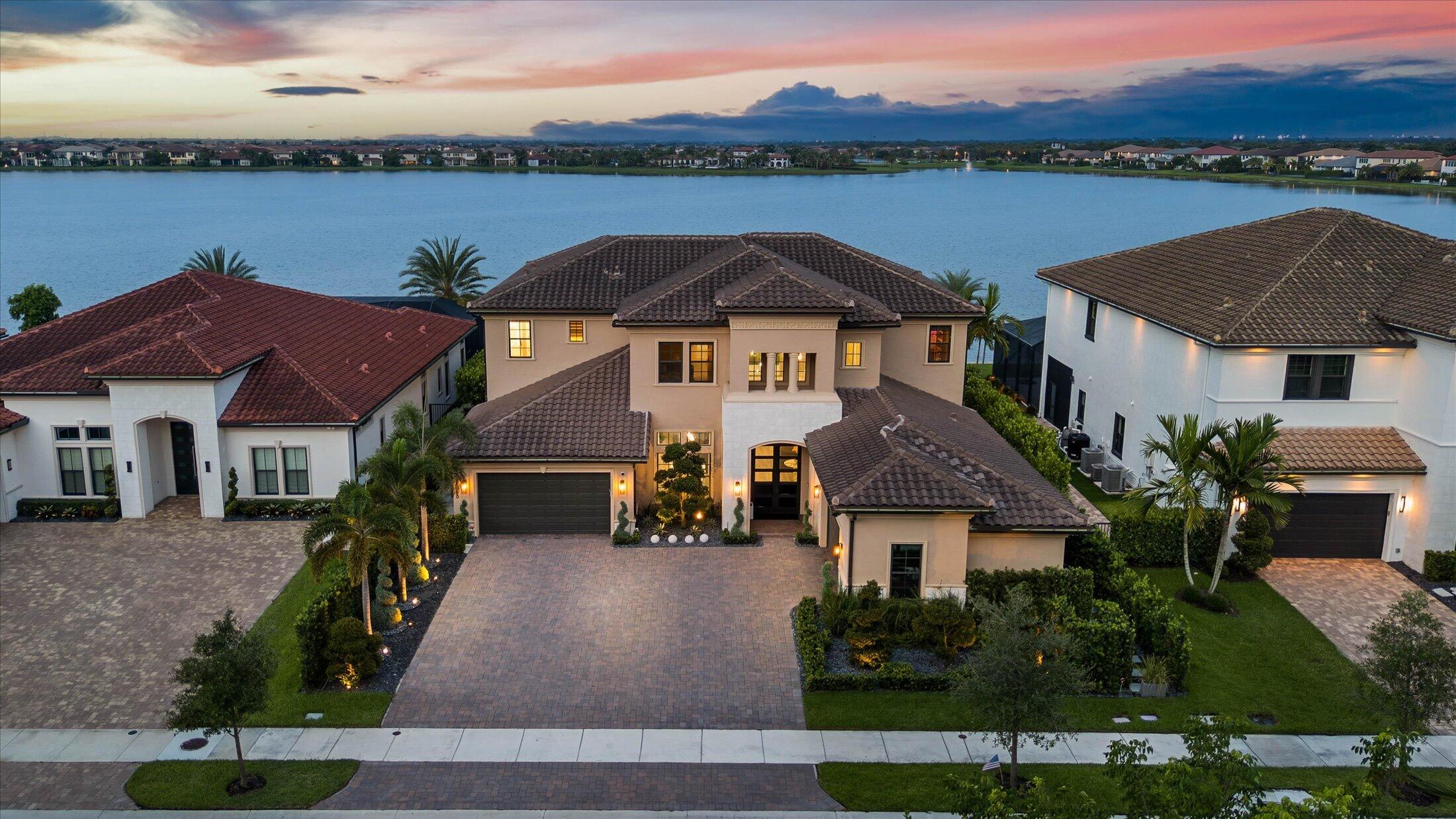 8590 W PARKLAND BAY Trail, Parkland FL 33076