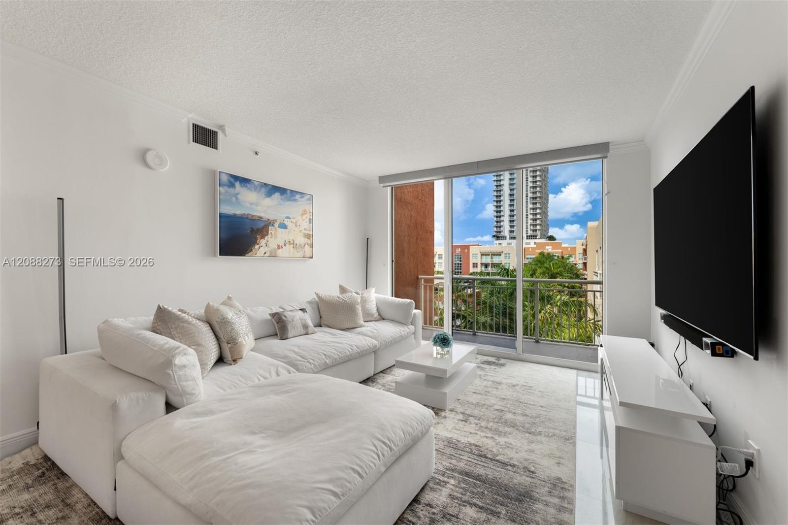 2000 N Bayshore Dr # 619 — Photo 3