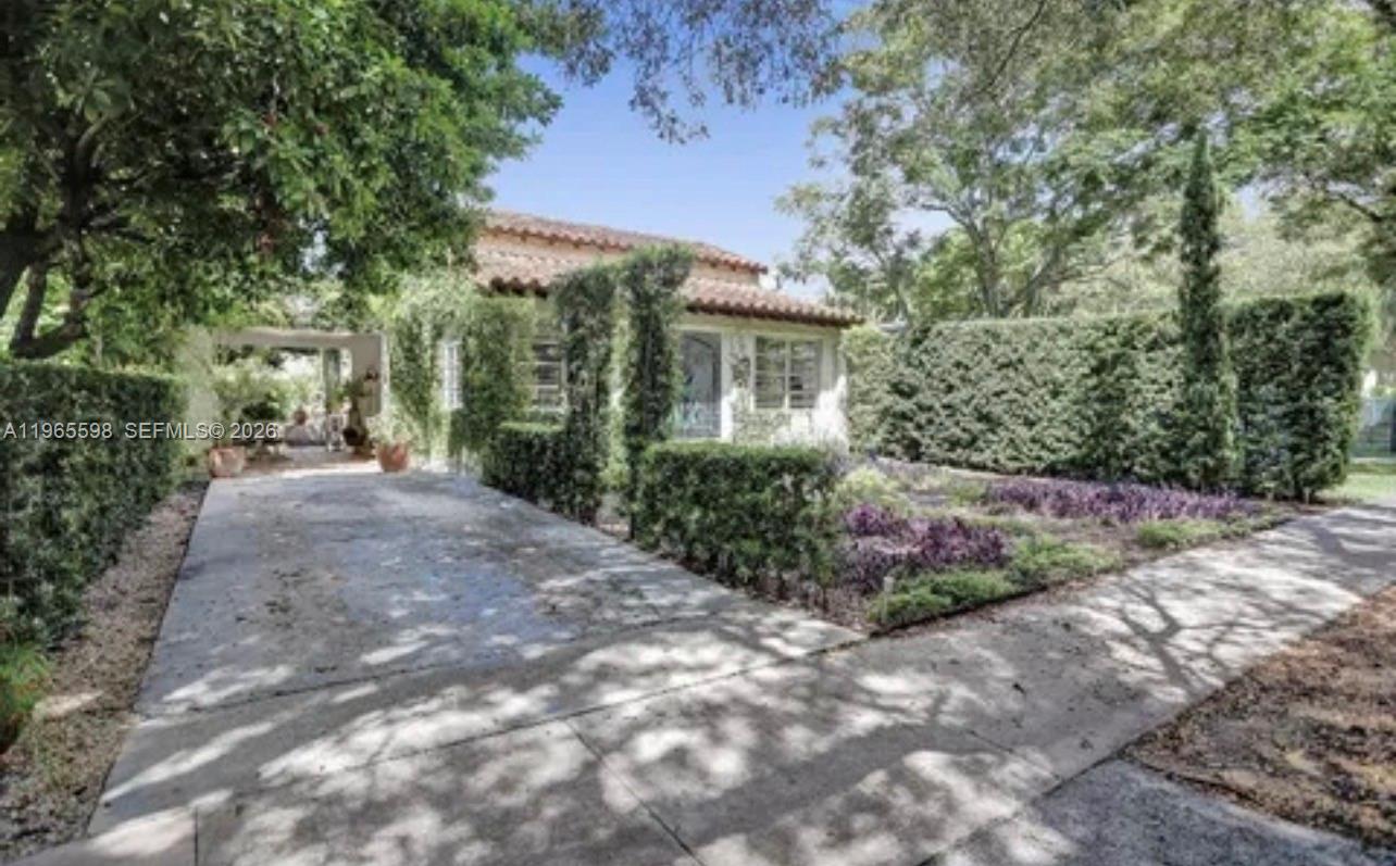 1107 Alhambra Cir, Coral Gables FL 33134