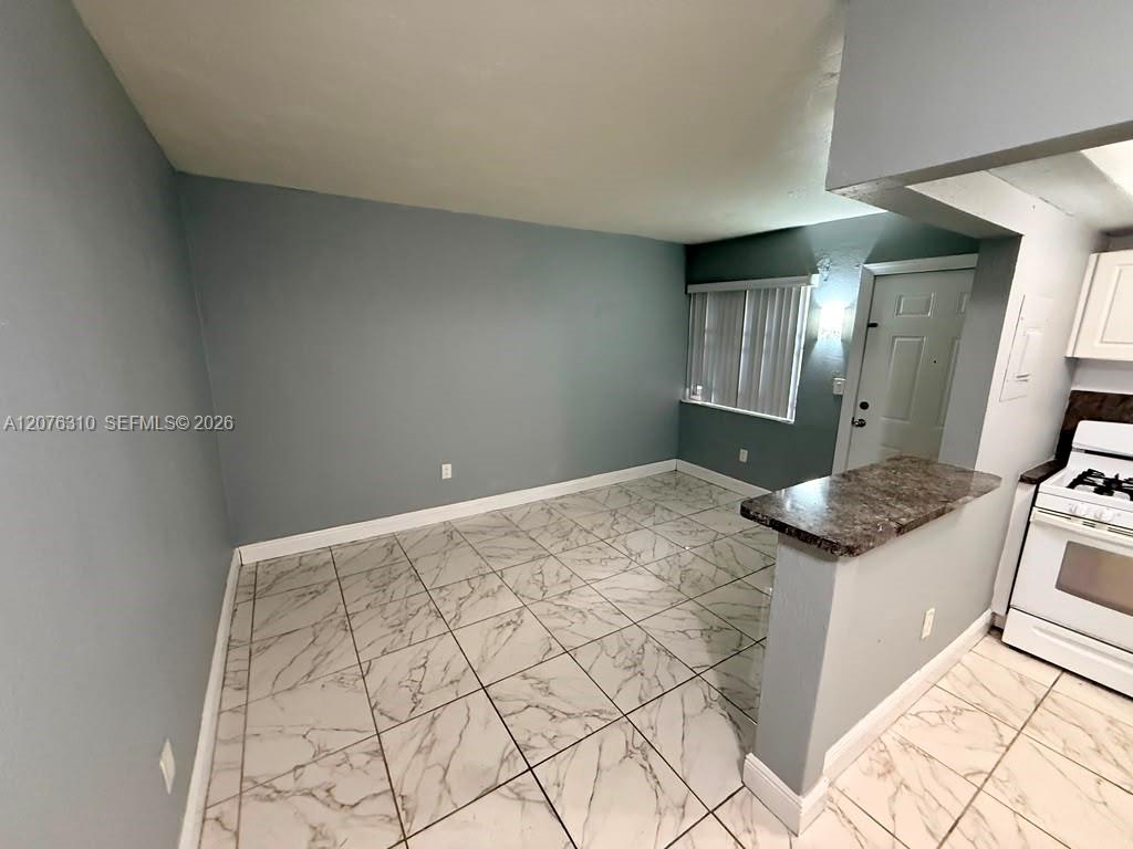 350 E 21st St # 108 — Photo 4