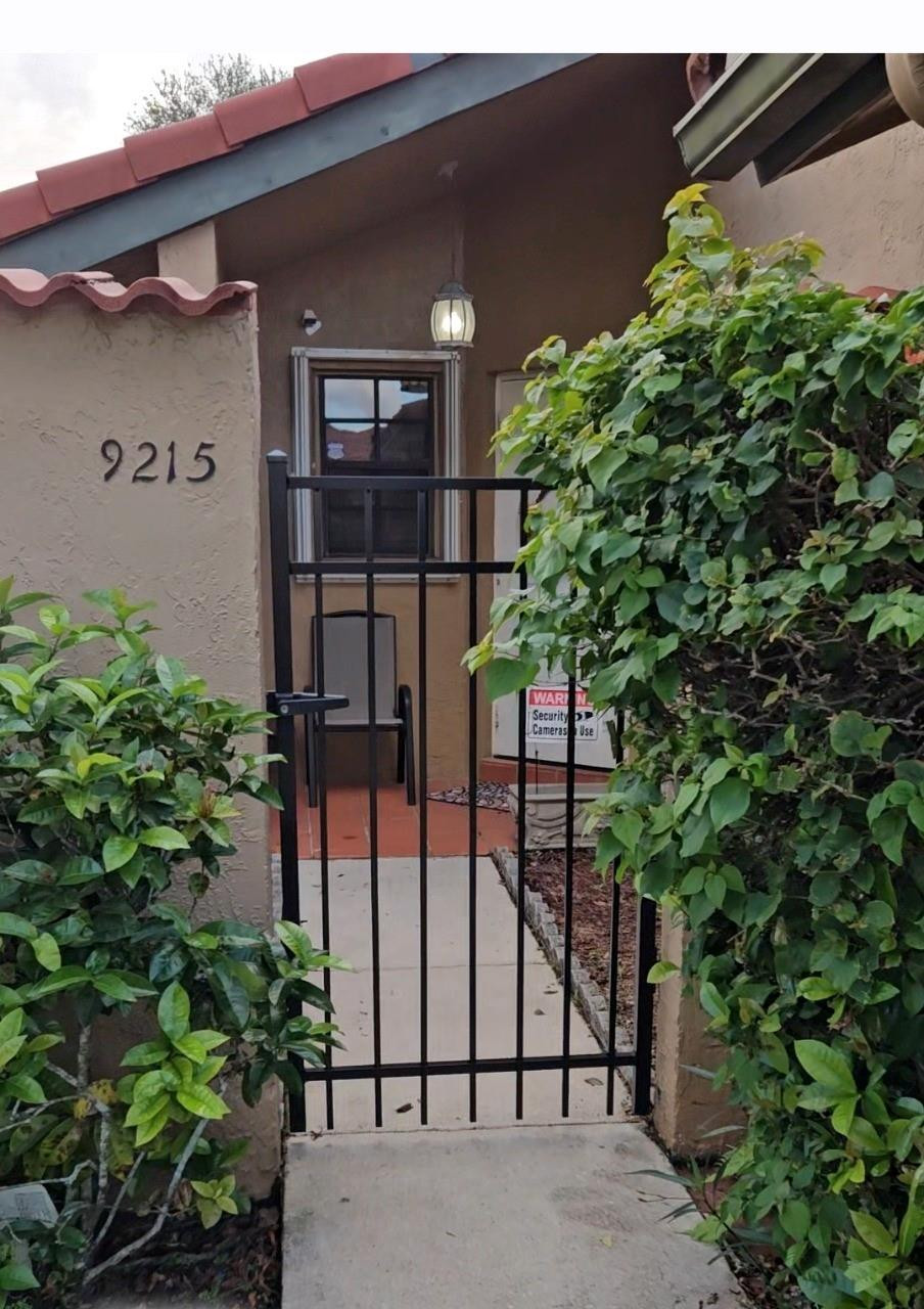 9215 W Sunrise Boulevard, Plantation FL 33322