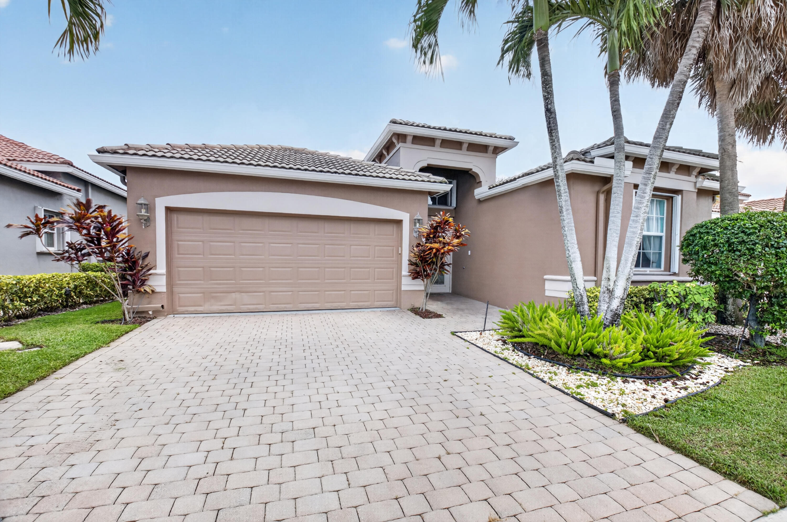 6561 PISANO Drive — Photo 3