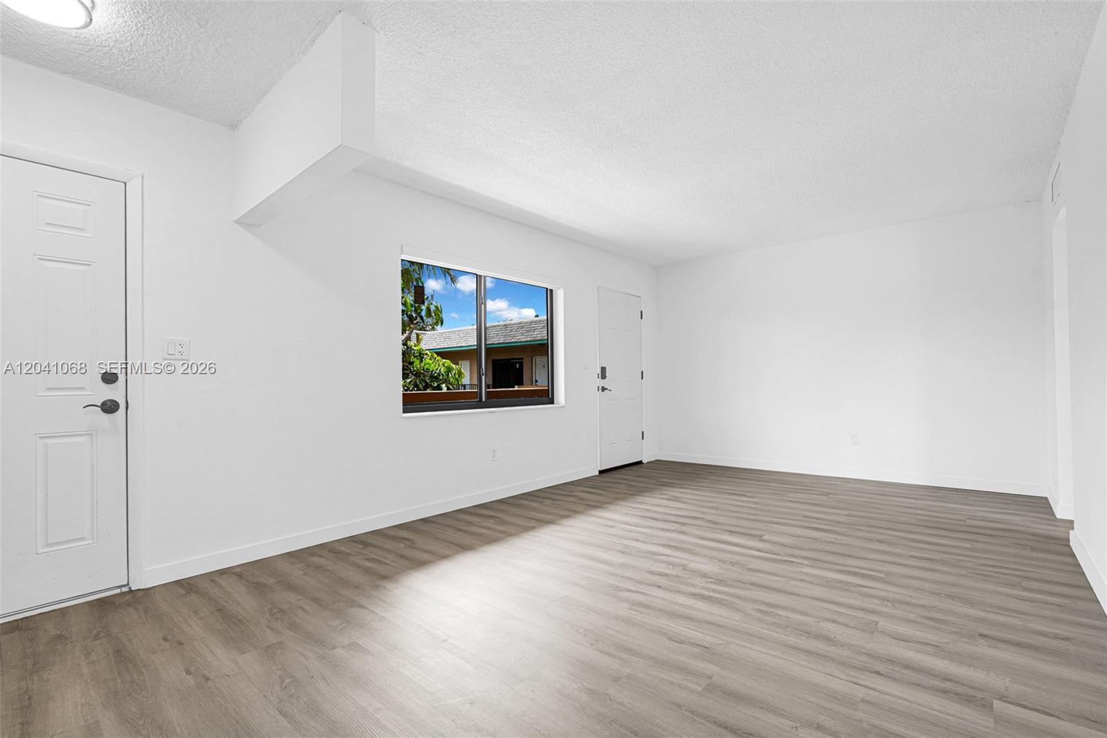 13210 Memorial Hwy # 205, North Miami FL 33161