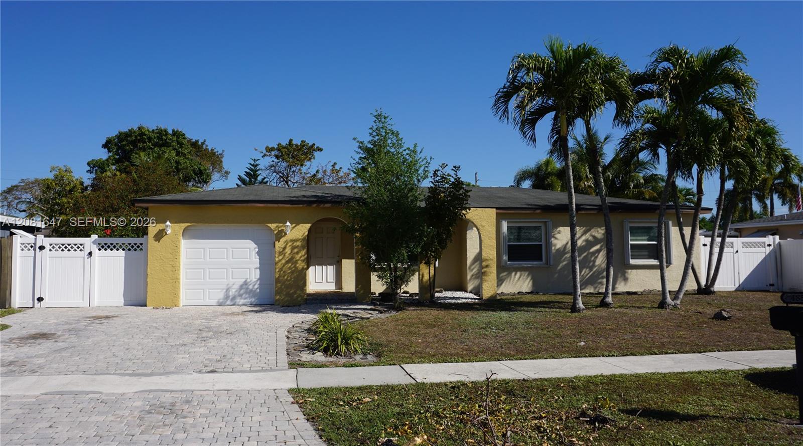 4857 Alfresco St, Boca Raton FL 33428