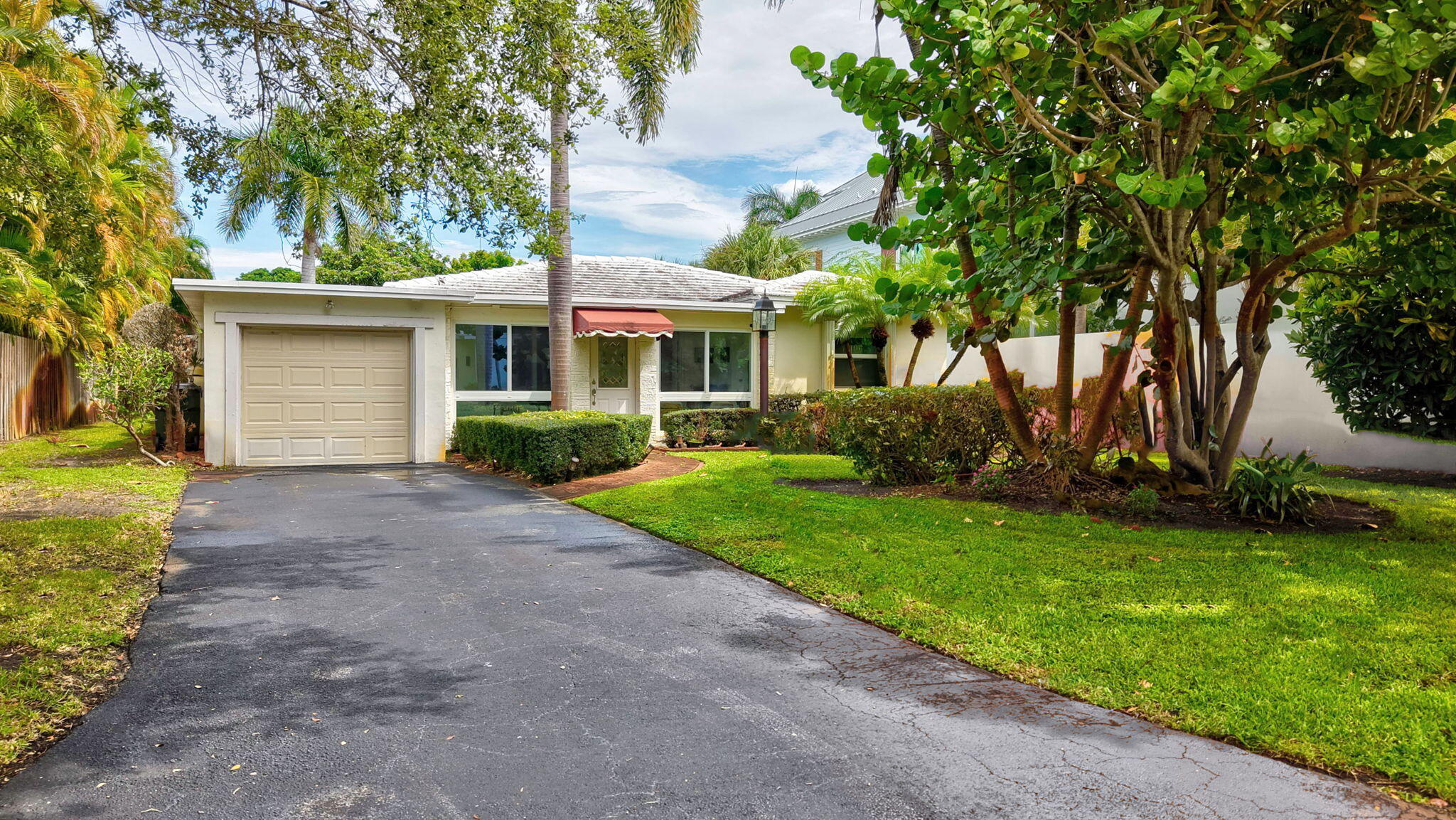 907 BOND Way, Delray Beach FL 33483