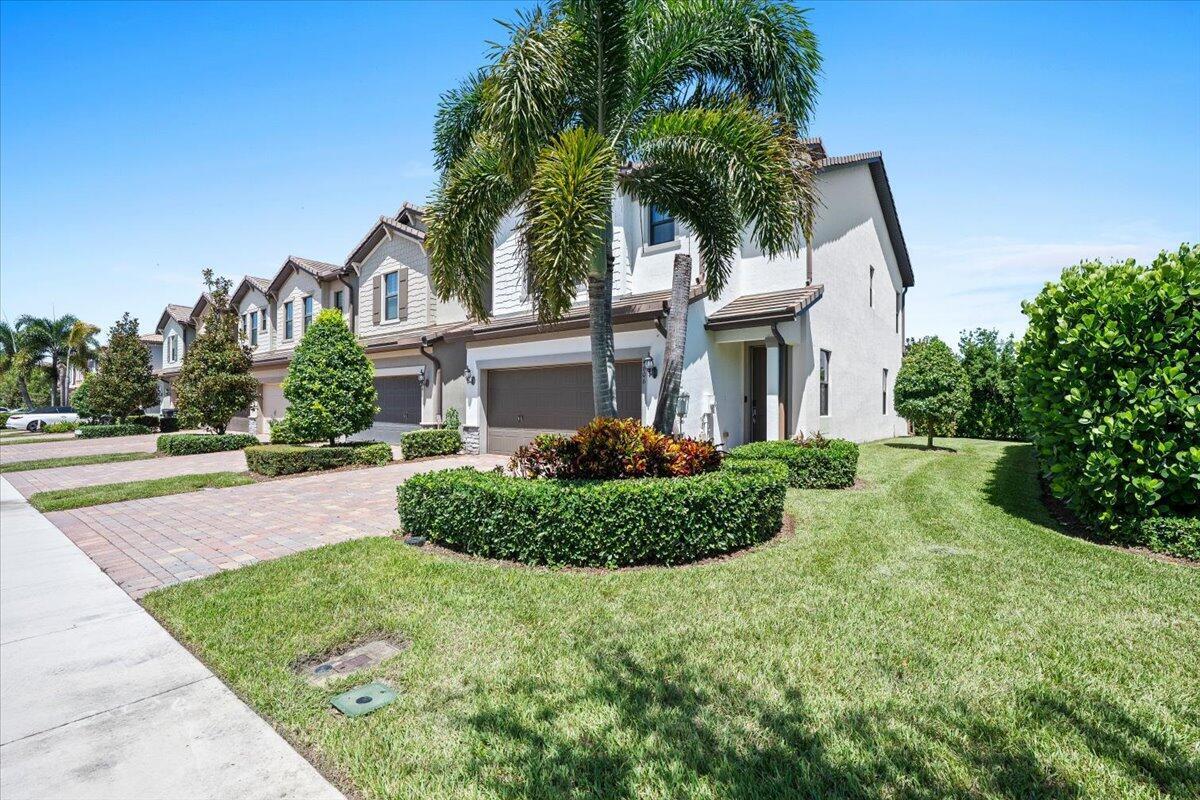 4606 San Fratello Circle — Photo 2