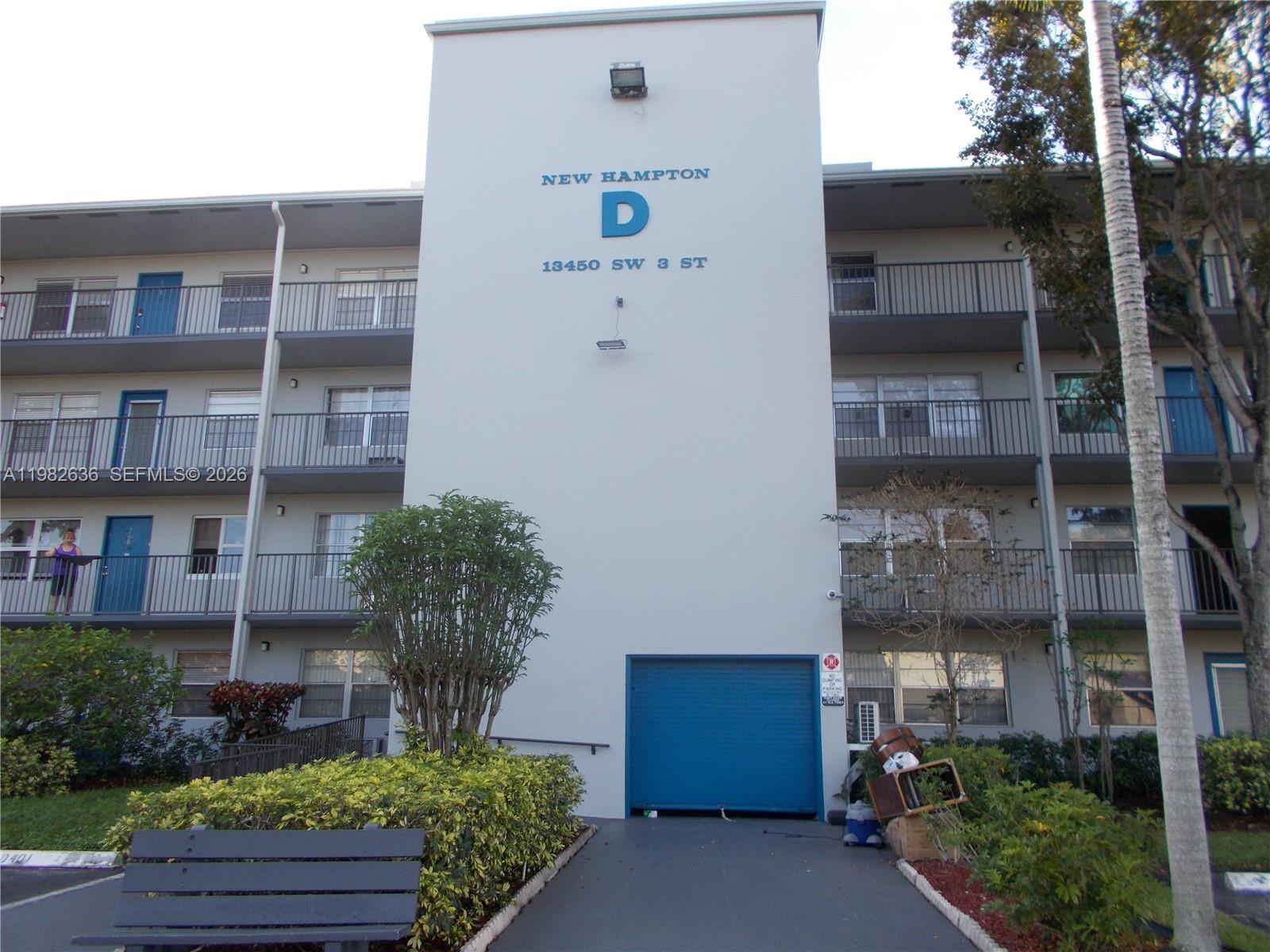 13450 SW 3rd St # 310D, Pembroke Pines FL 33027