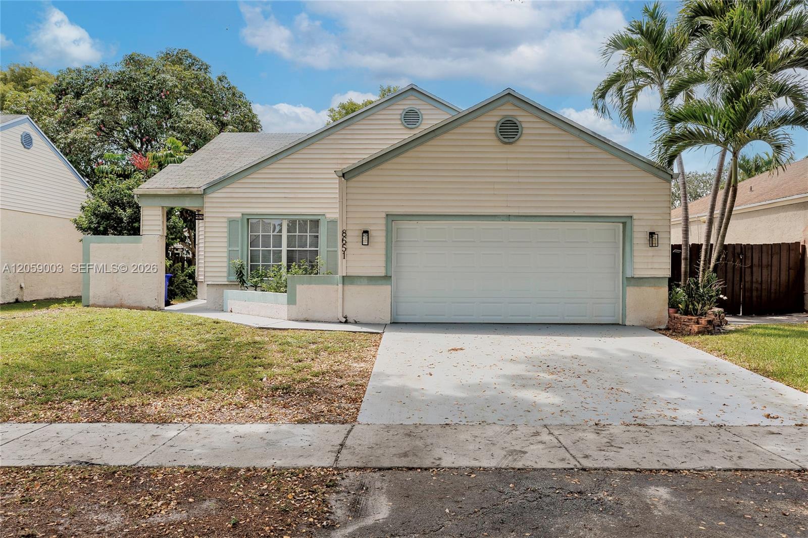 8651 SW 12th St, Pembroke Pines FL 33025