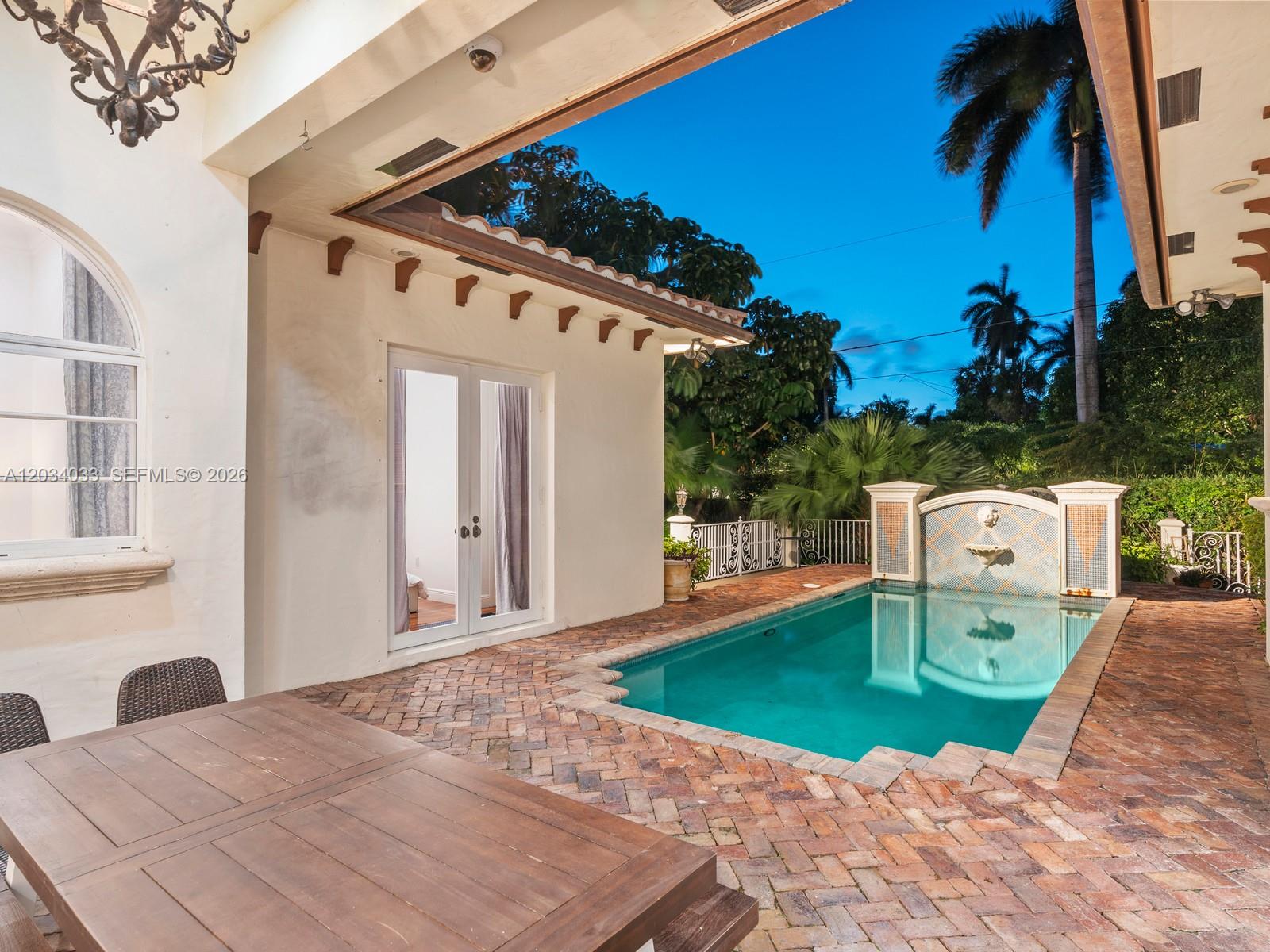 1223 Jackson St, Hollywood FL 33019