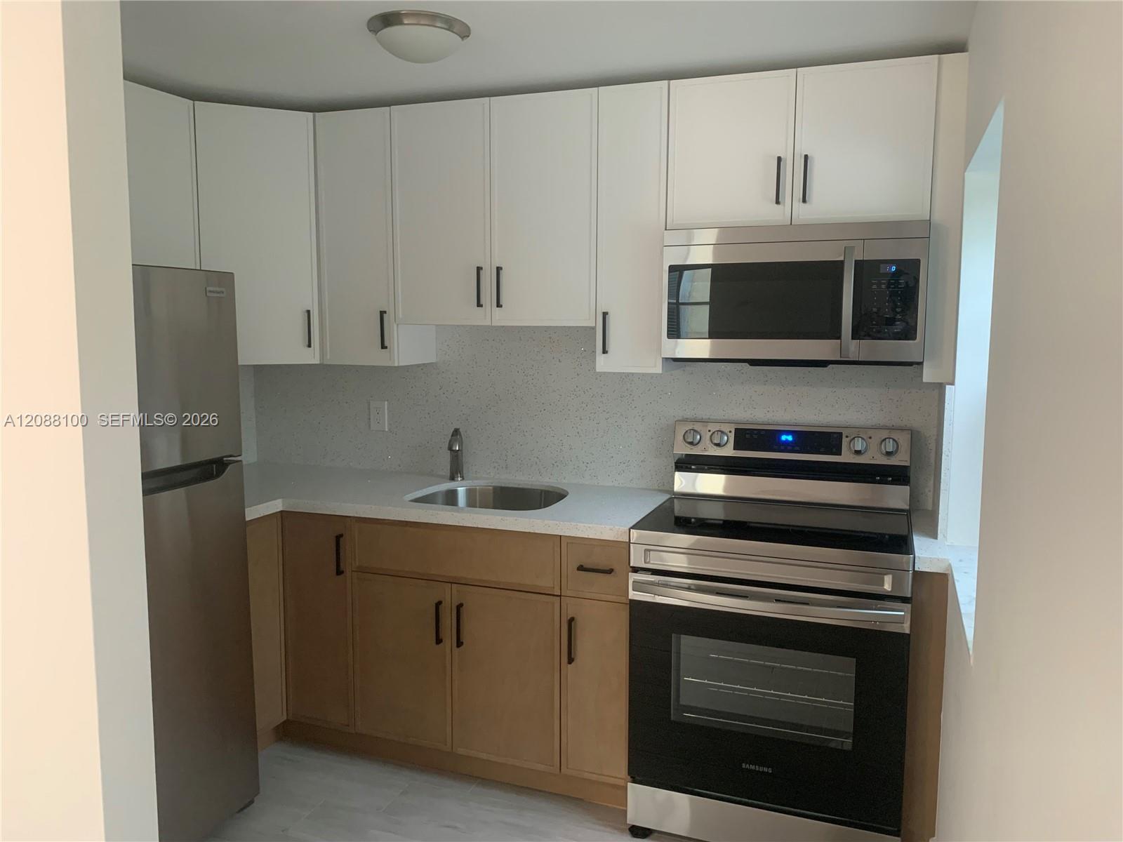 1218 Salzedo St # 6 — Photo 3