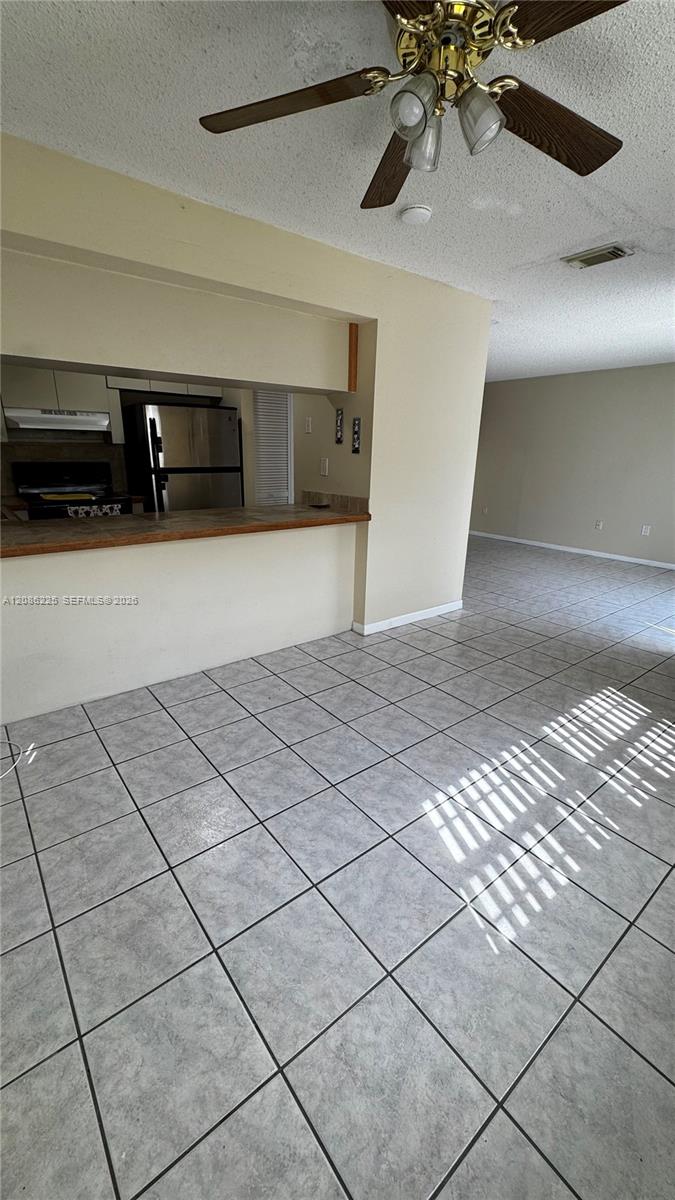 885 SE 13th Rd — Photo 4