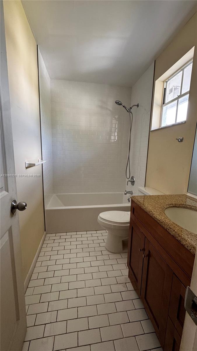 885 SE 13th Rd — Photo 5