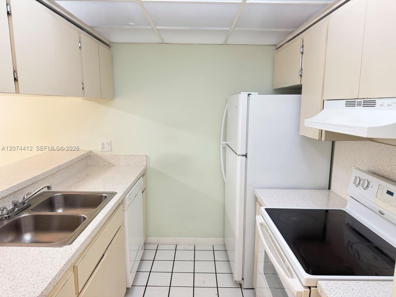 8120 Geneva Ct # 250 — Photo 4