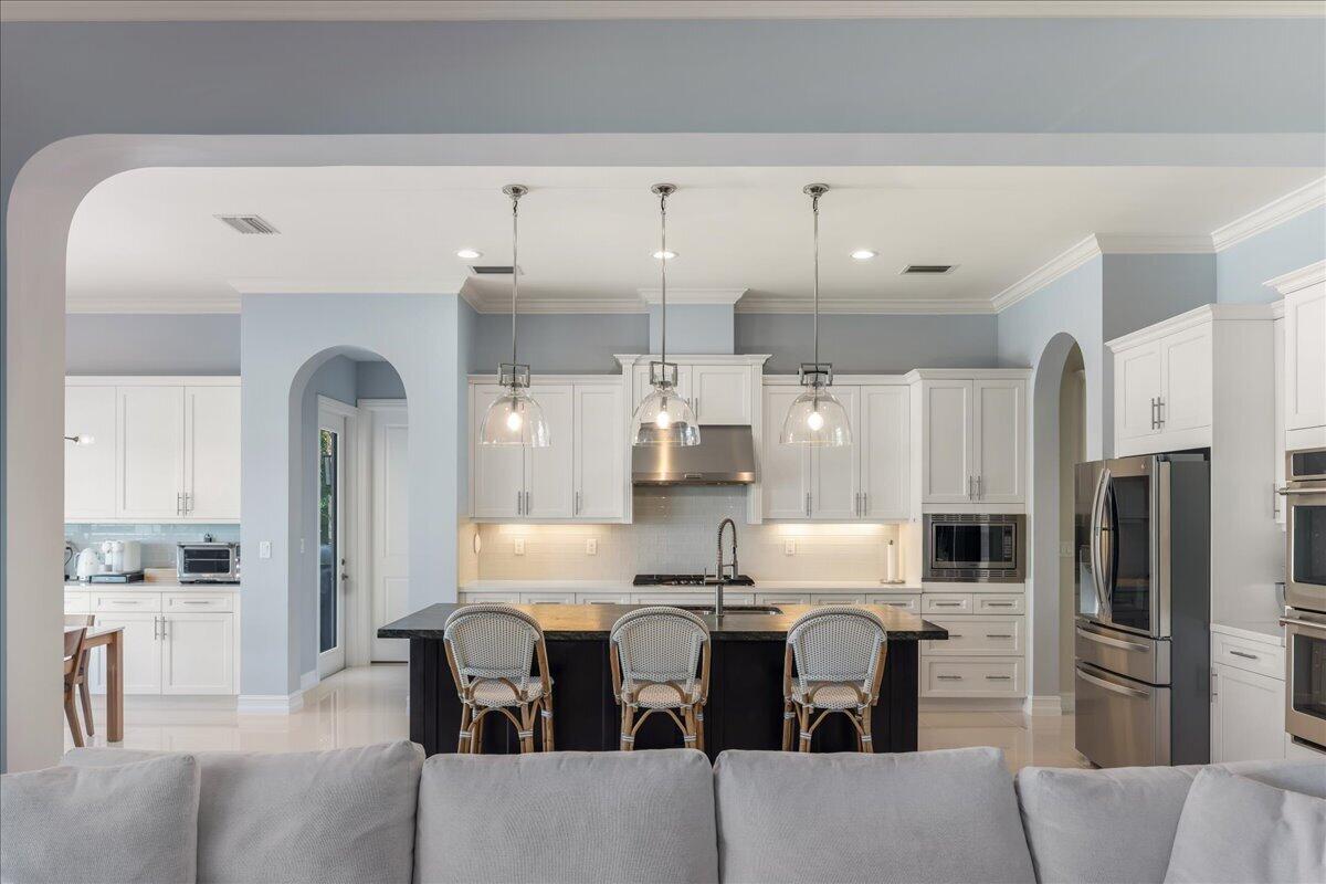 9045 VISTA Way — Photo 5