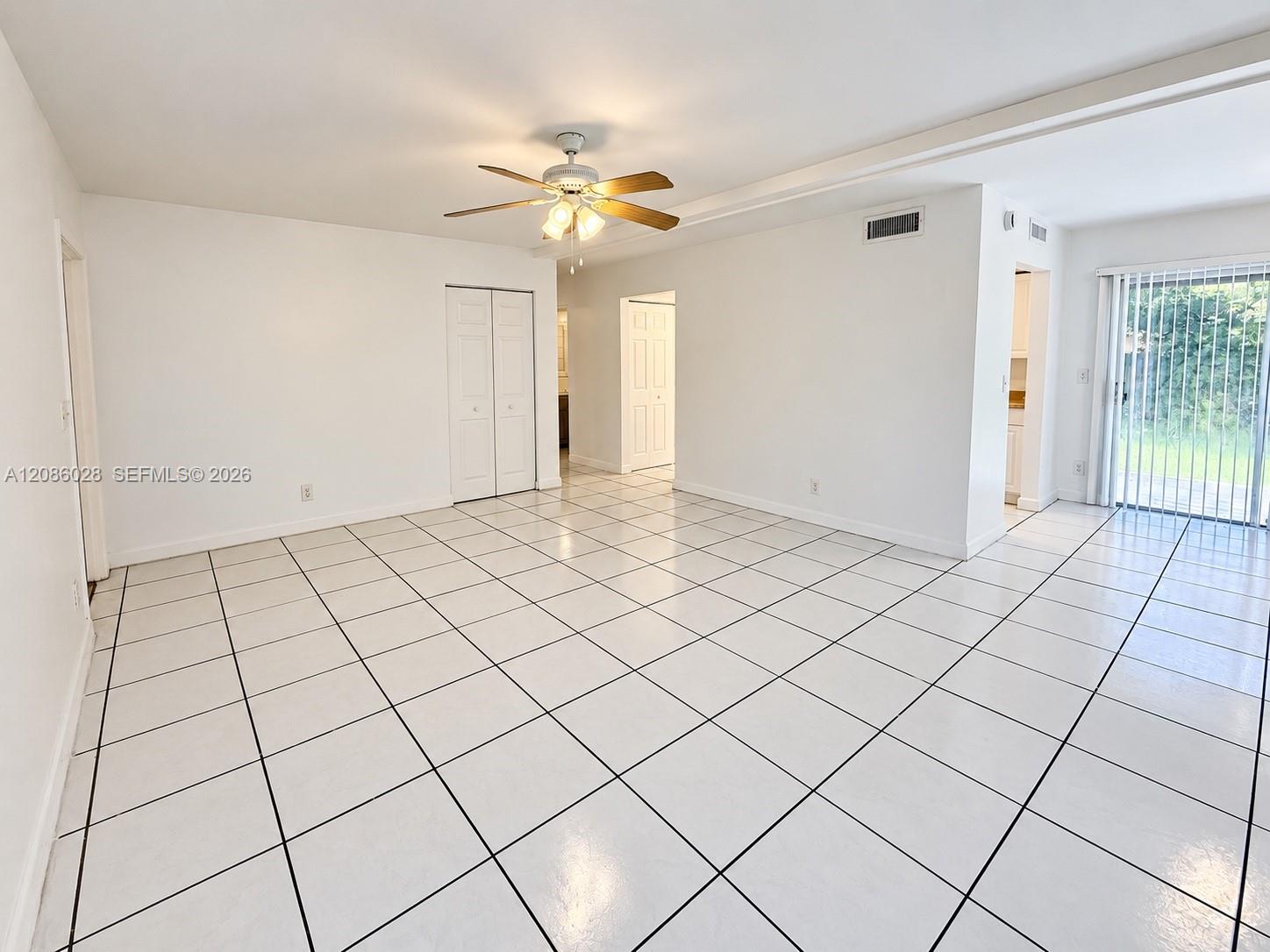 7804 NW 73rd Ter — Photo 5