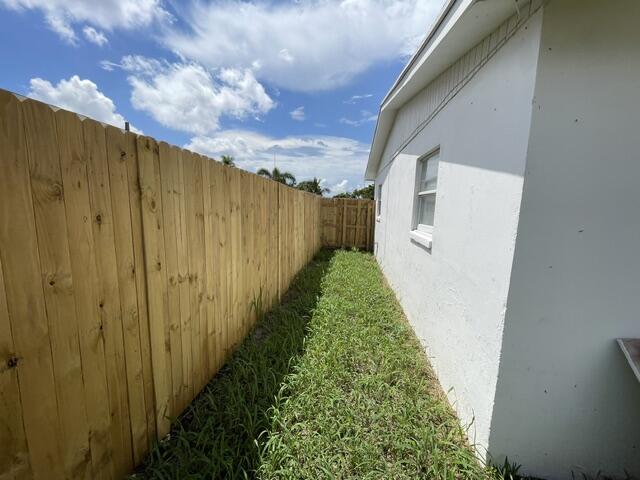 1104 W 24TH Street — Photo 4