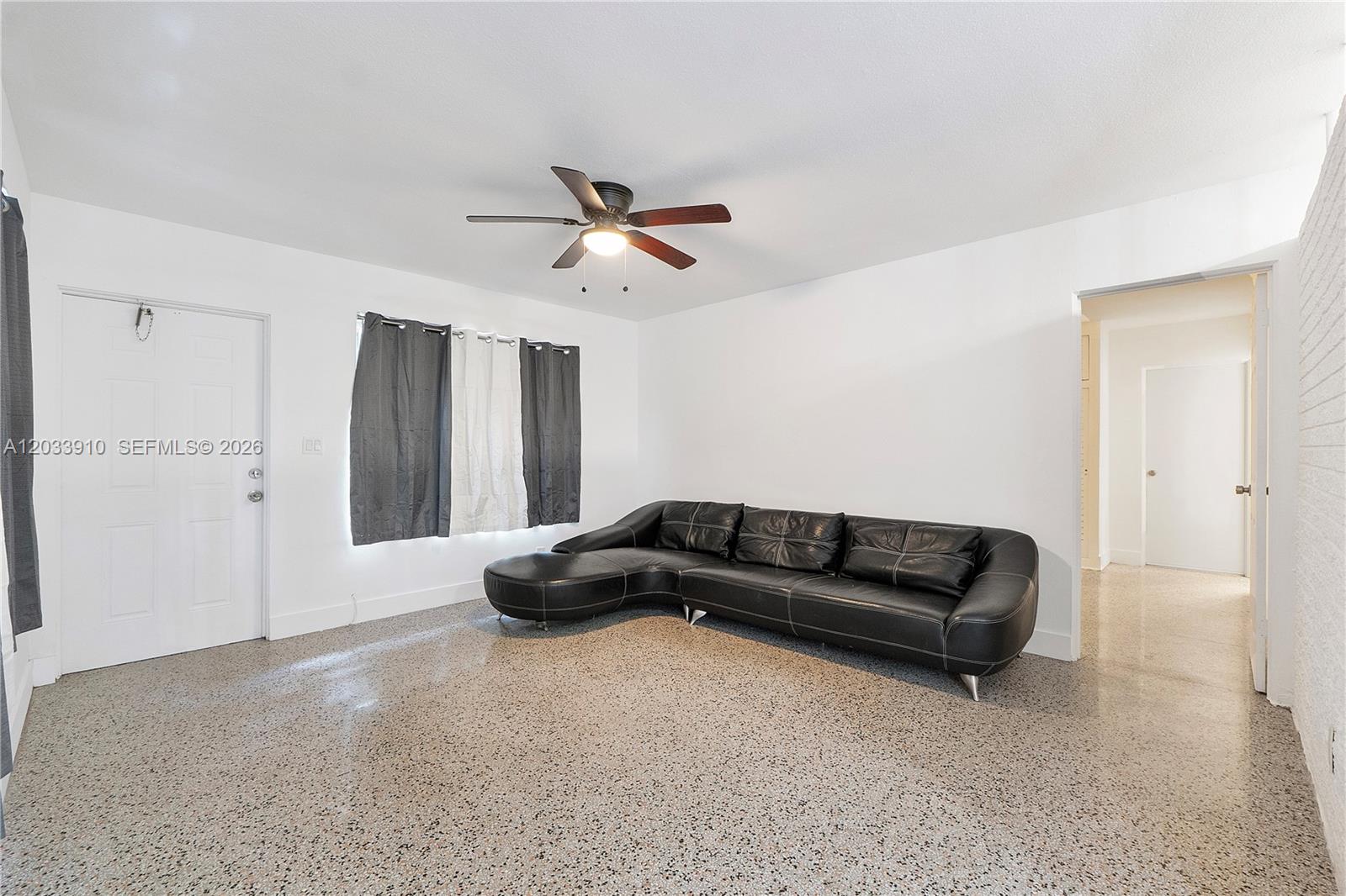 1821 SW 11th Ct Rear — Photo 4