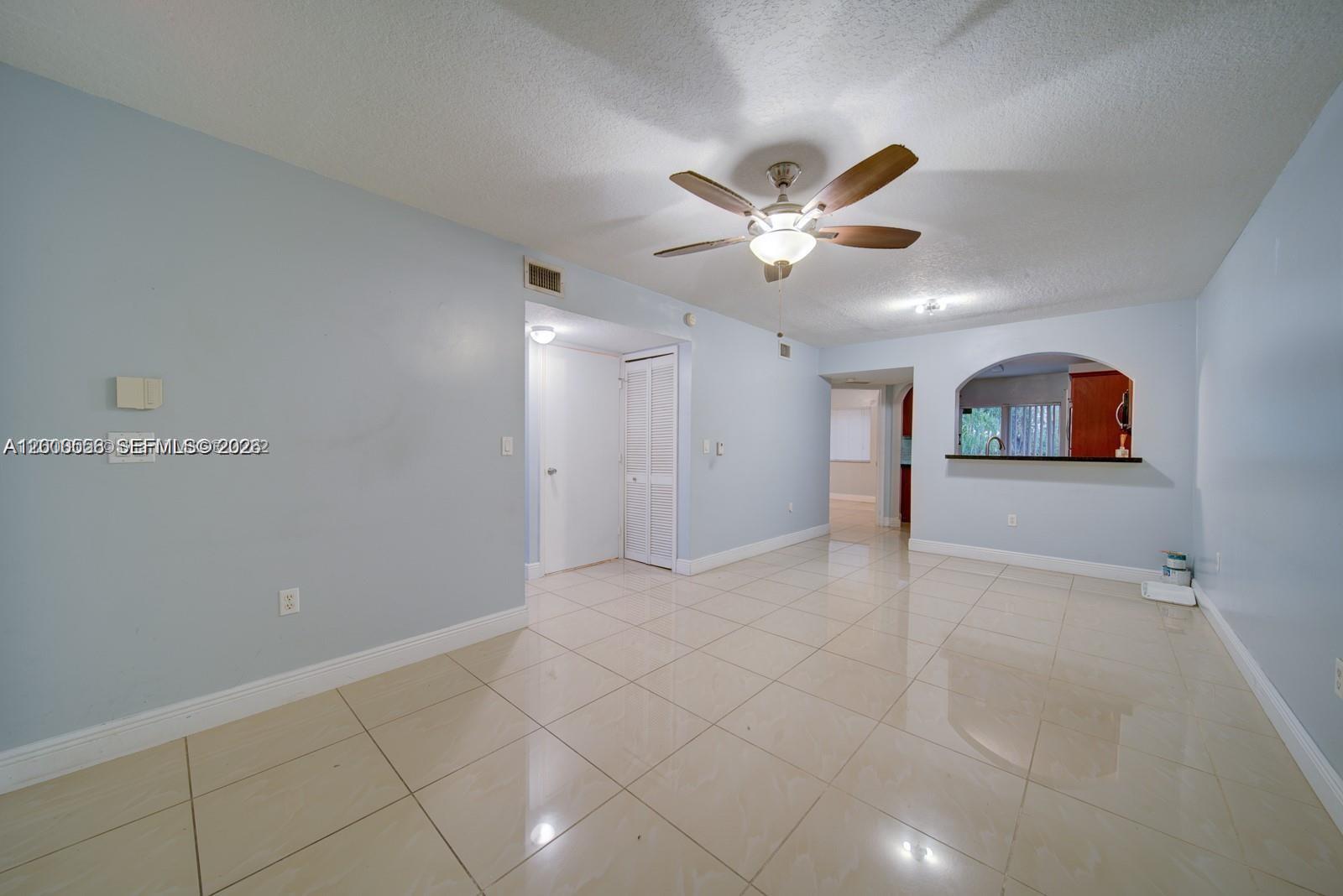 1250 SE 31st Ct # 33 — Photo 4