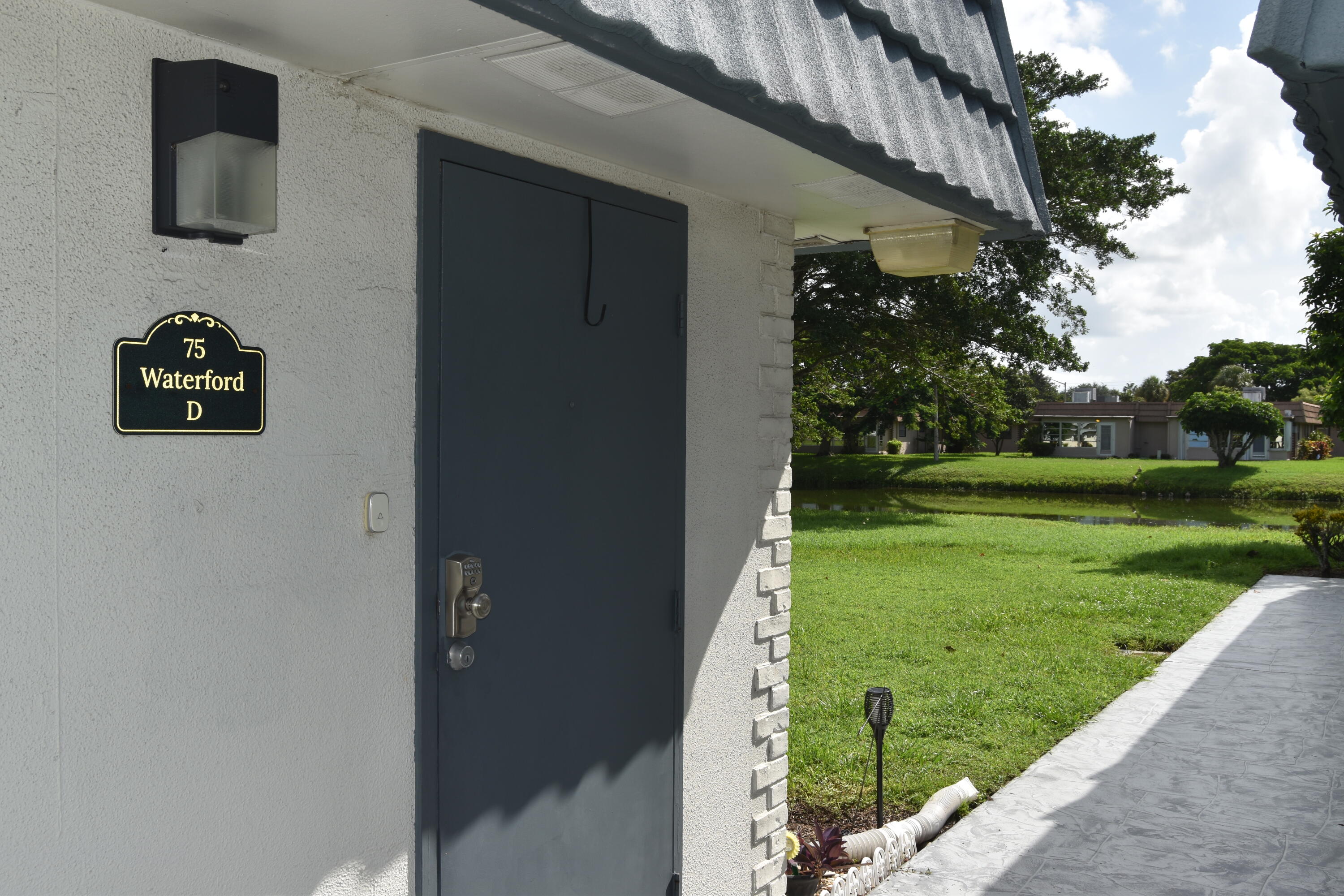 75 WATERFORD D — Photo 2