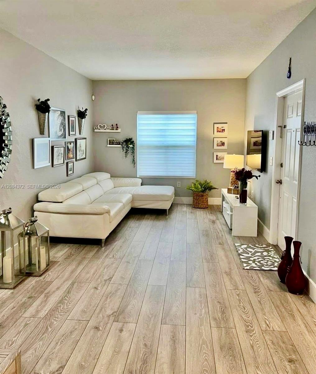 2772 SW 121st Ave # 602 — Photo 4
