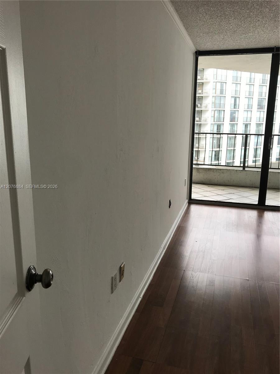 555 NE 15th St # 30E — Photo 2