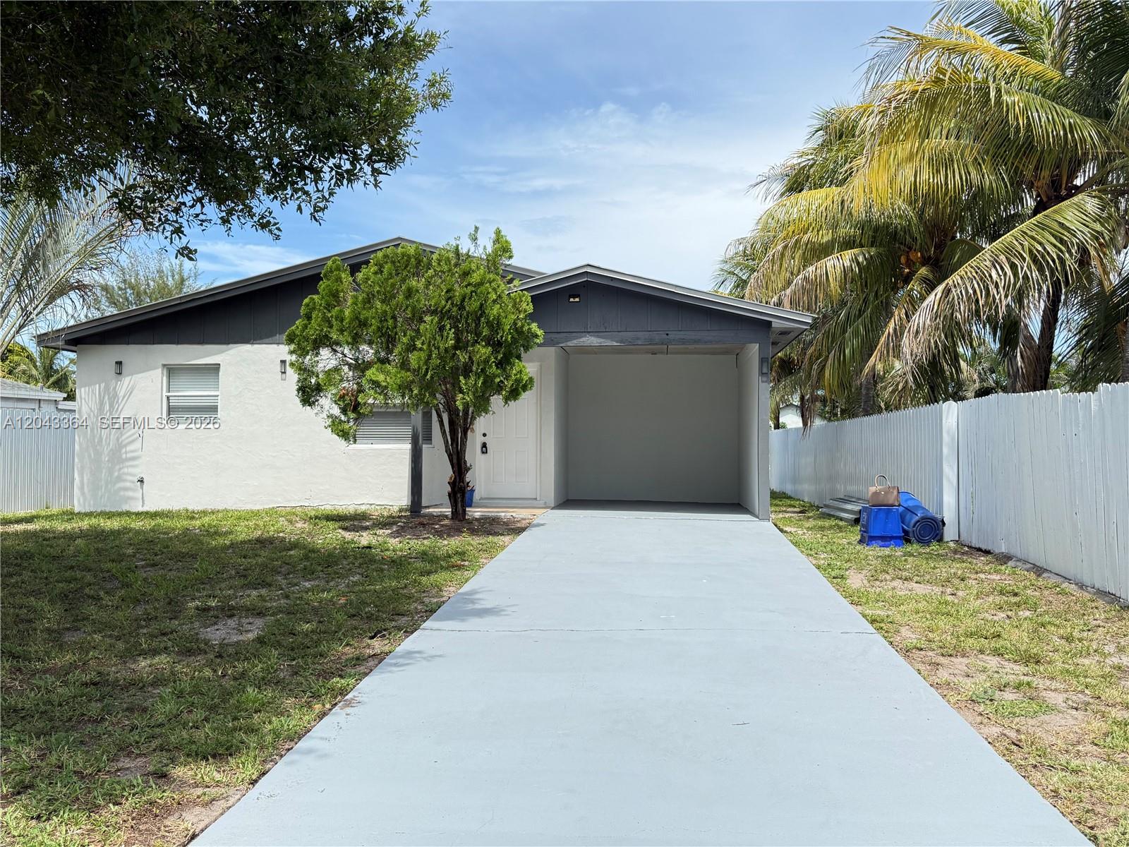 96 Caroline Dr, West Palm Beach FL 33415