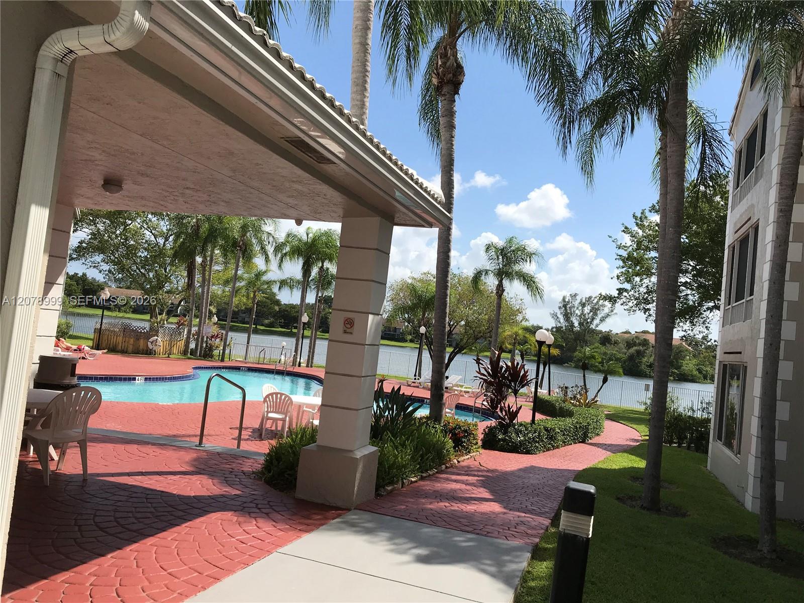 2851 N Oakland Forest Dr # 102 — Photo 3