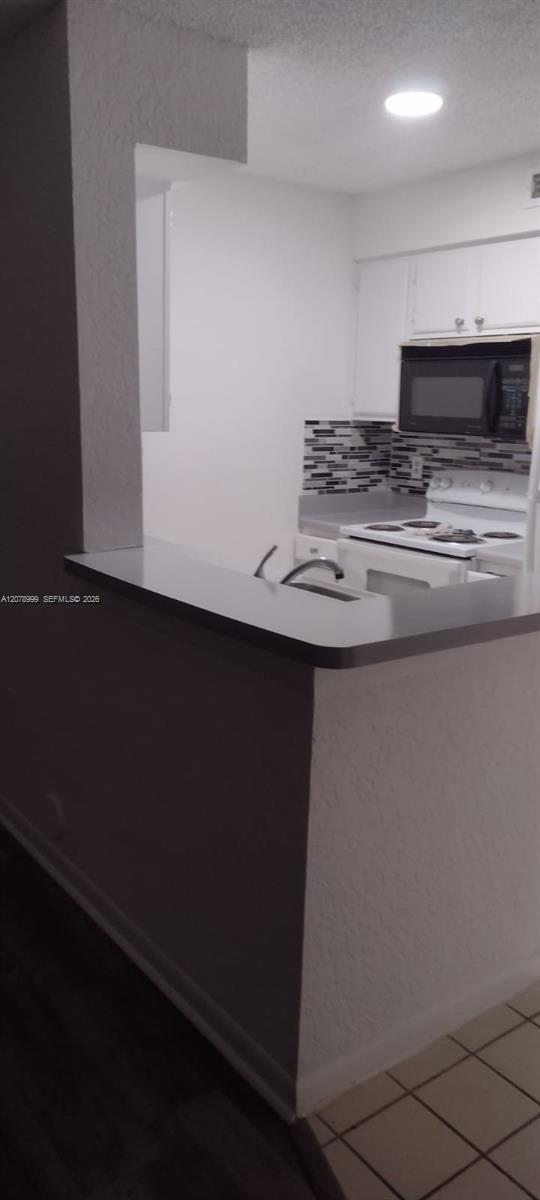 2851 N Oakland Forest Dr # 102 — Photo 5