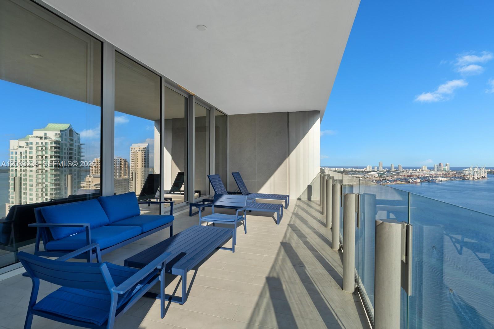 300 Biscayne Blvd Way # 3302 — Photo 2