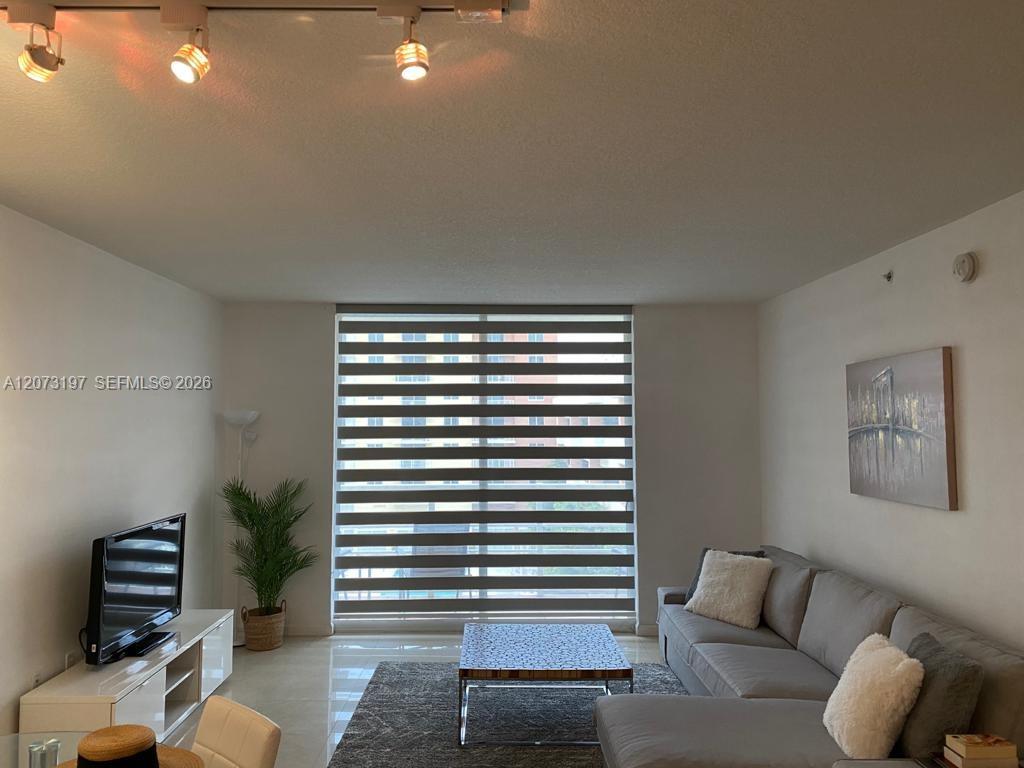 2775 NE 187th St # 419 — Photo 5