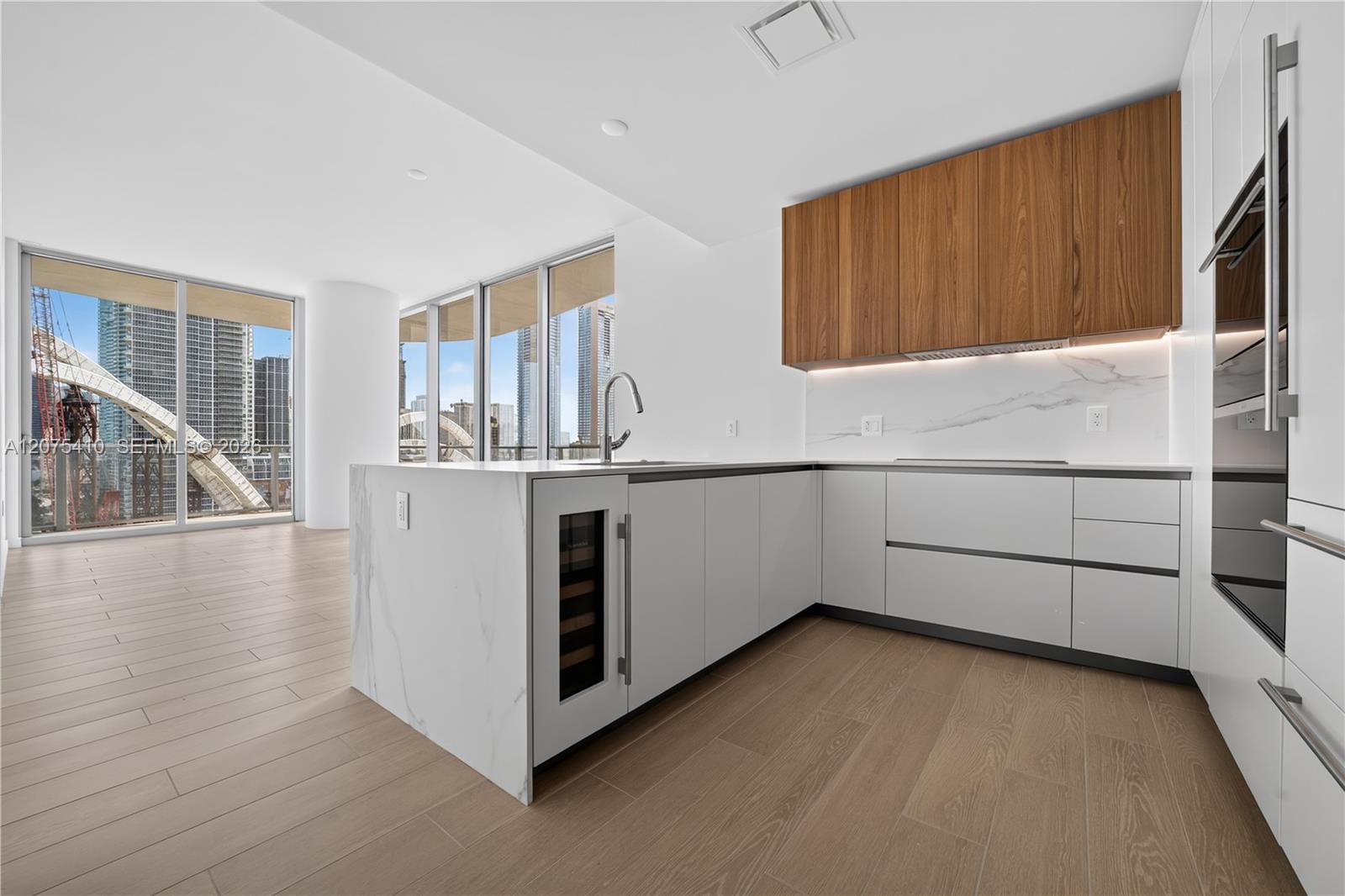 1400 Biscayne Blvd # 1502 — Photo 3