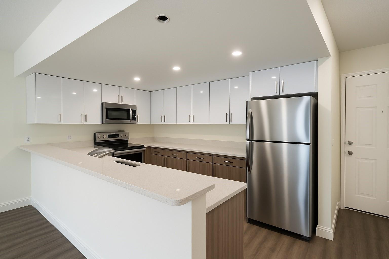 18335 NW 68 Avenue # 205, Hialeah FL 33015