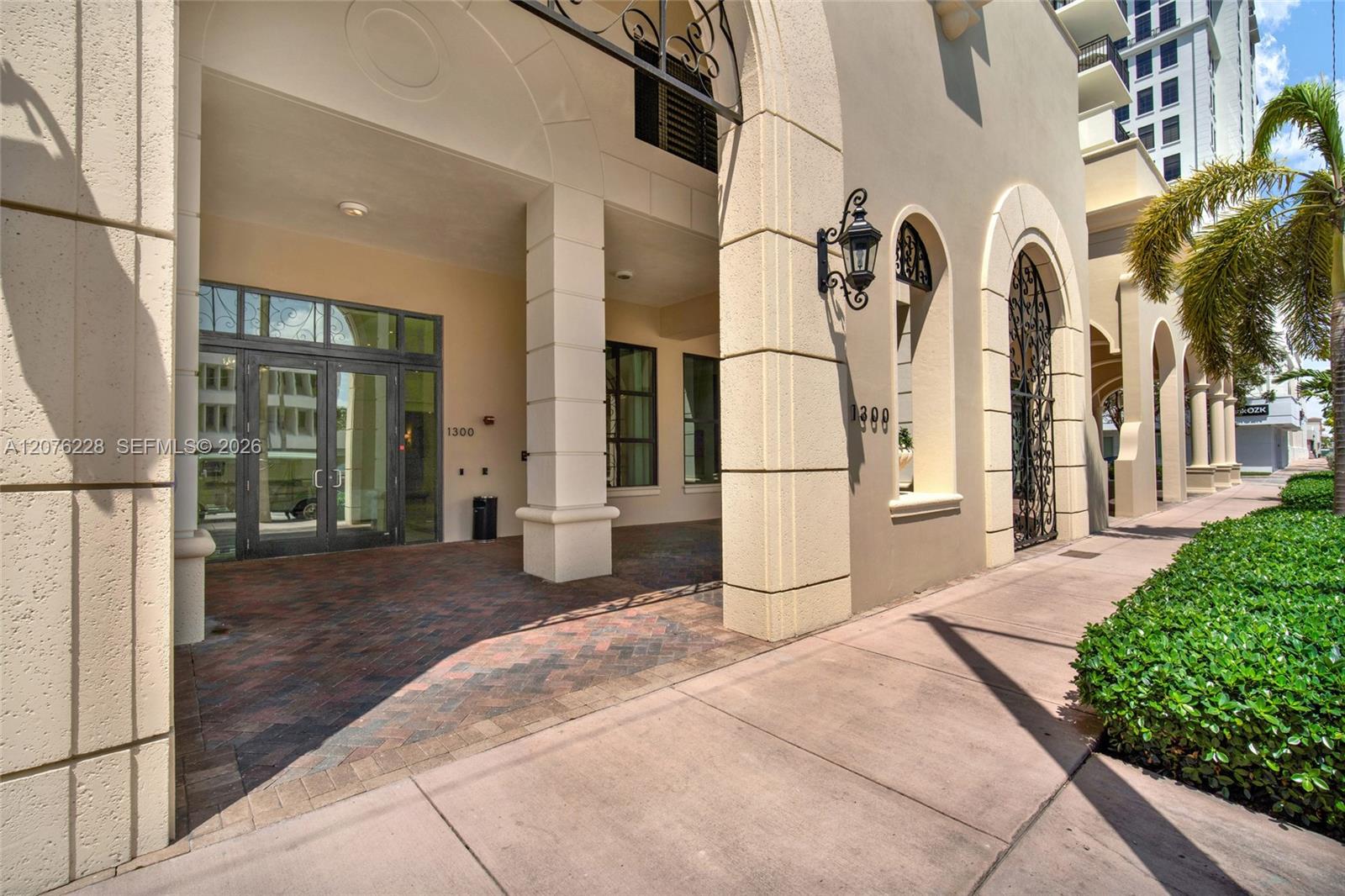 1300 Ponce De Leon Blvd # 405 — Photo 2
