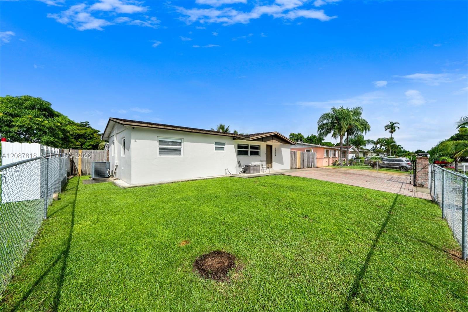 30334 SW 158th Ct — Photo 2