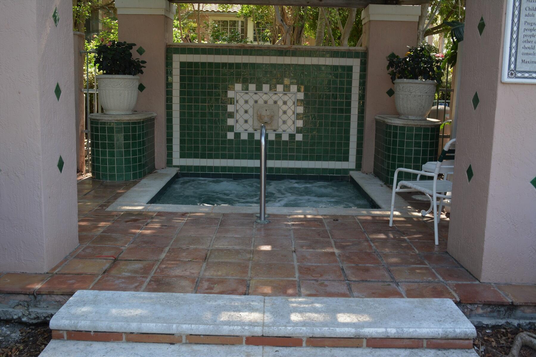 12148 SAINT ANDREWS Place # 111 — Photo 3