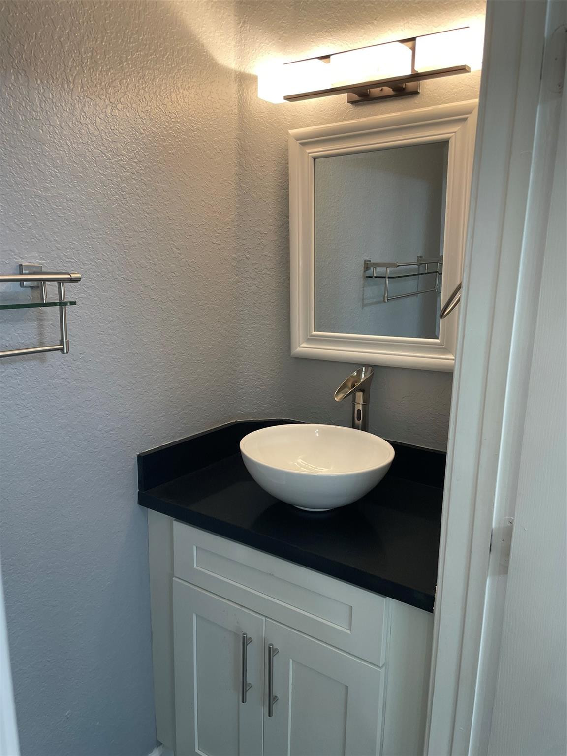 540 SAINT MICHELLE Way — Photo 4