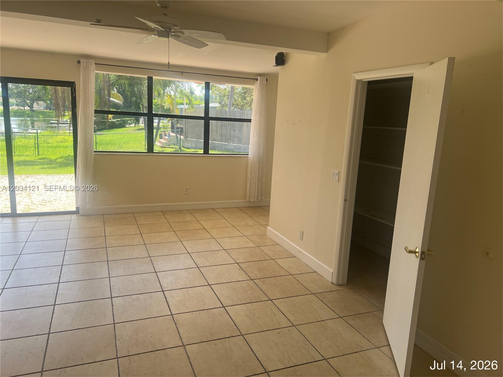 18715 NE 18th Ave — Photo 5