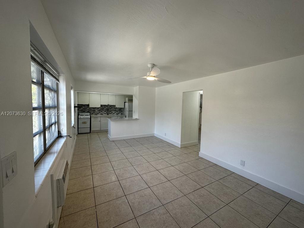 2115 N 17th Ct # 3 — Photo 3