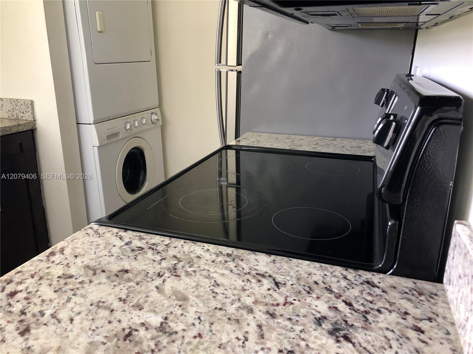 1071 Adams Ave # 1071C — Photo 3