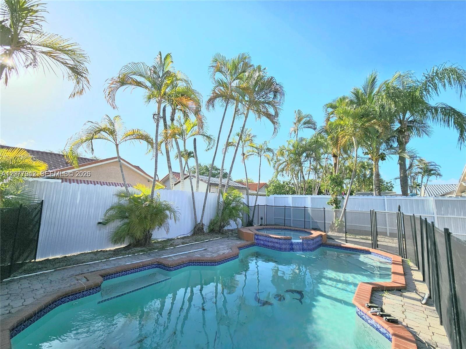 4235 SW 143rd Ave — Photo 3
