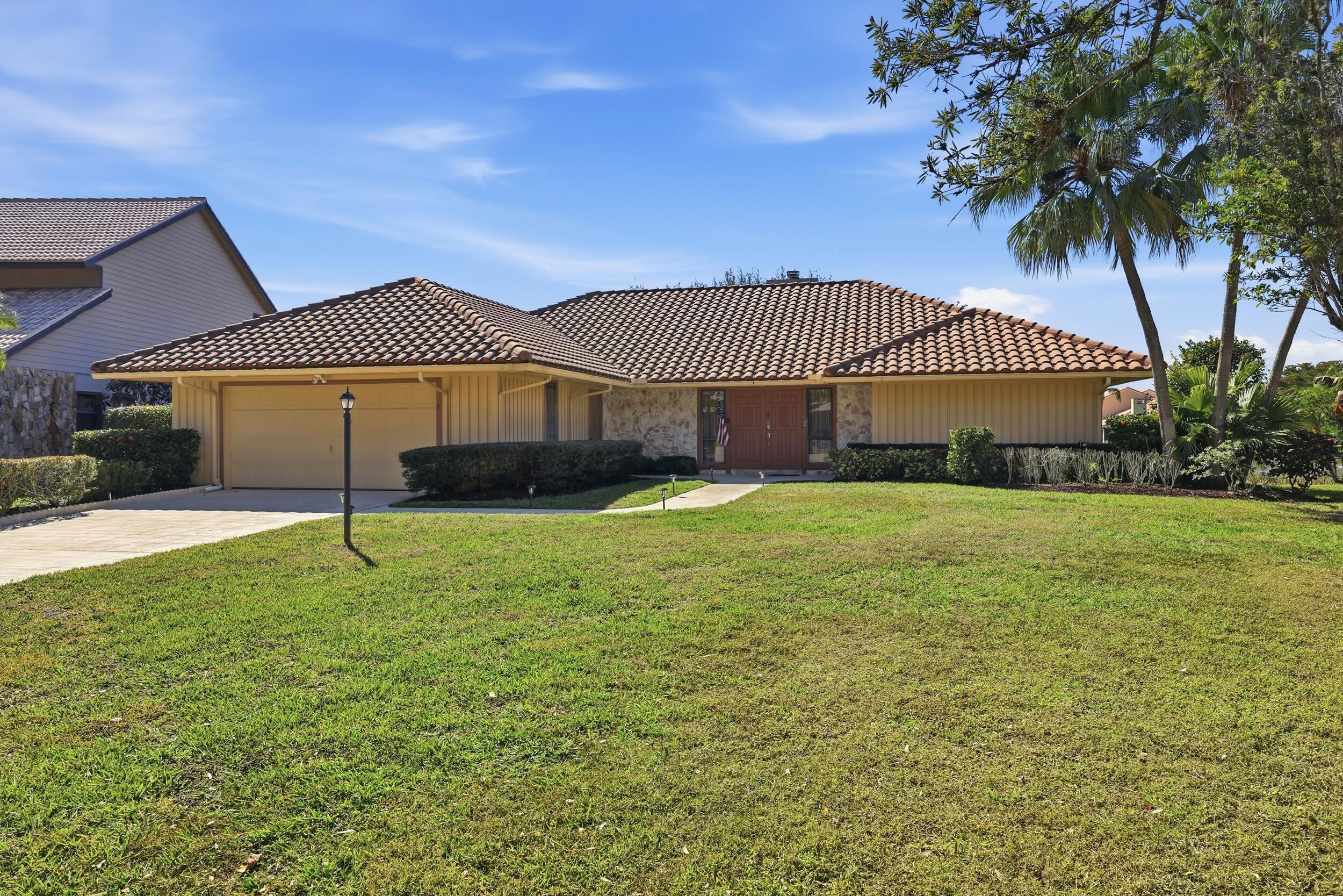 3 Old Fence Road, Palm Beach Gardens FL 33418
