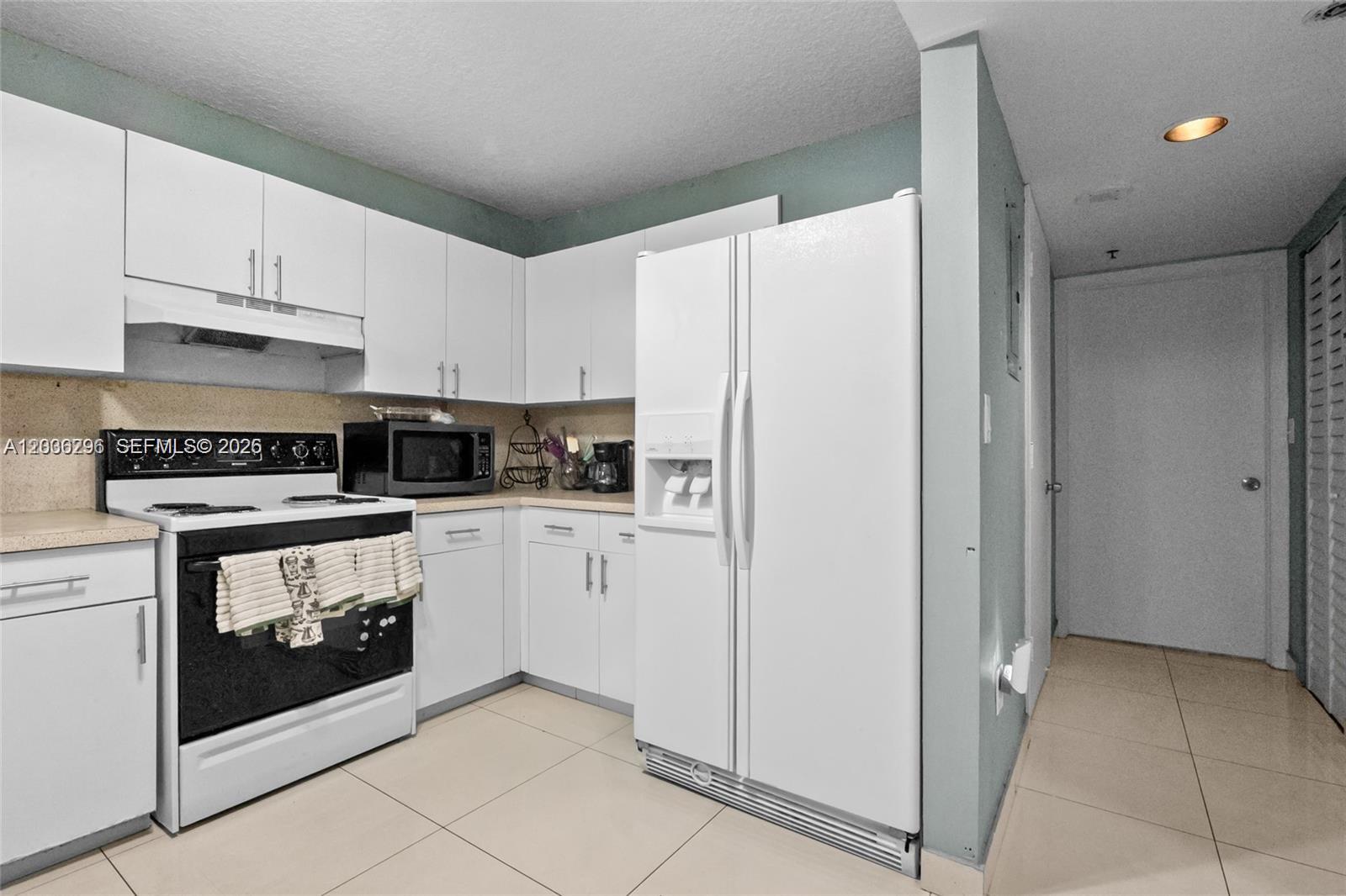 104 SW 9th St # 305 — Photo 2