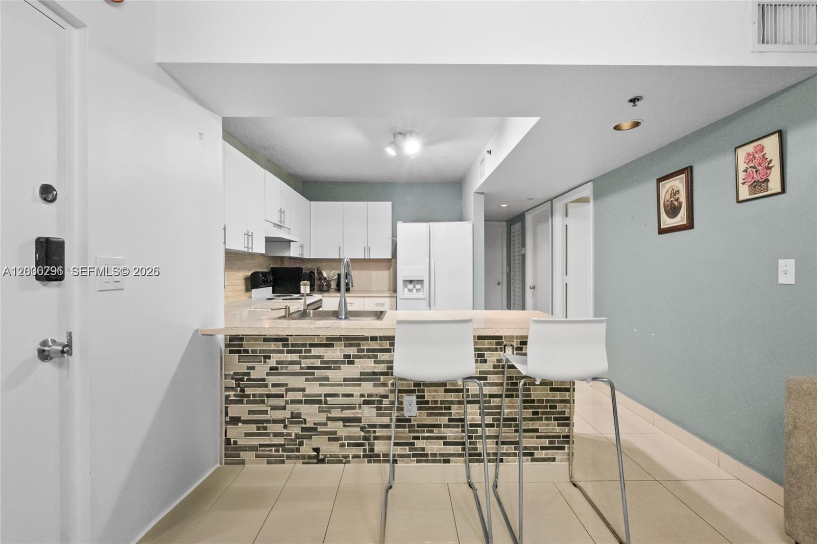 104 SW 9th St # 305 — Photo 3