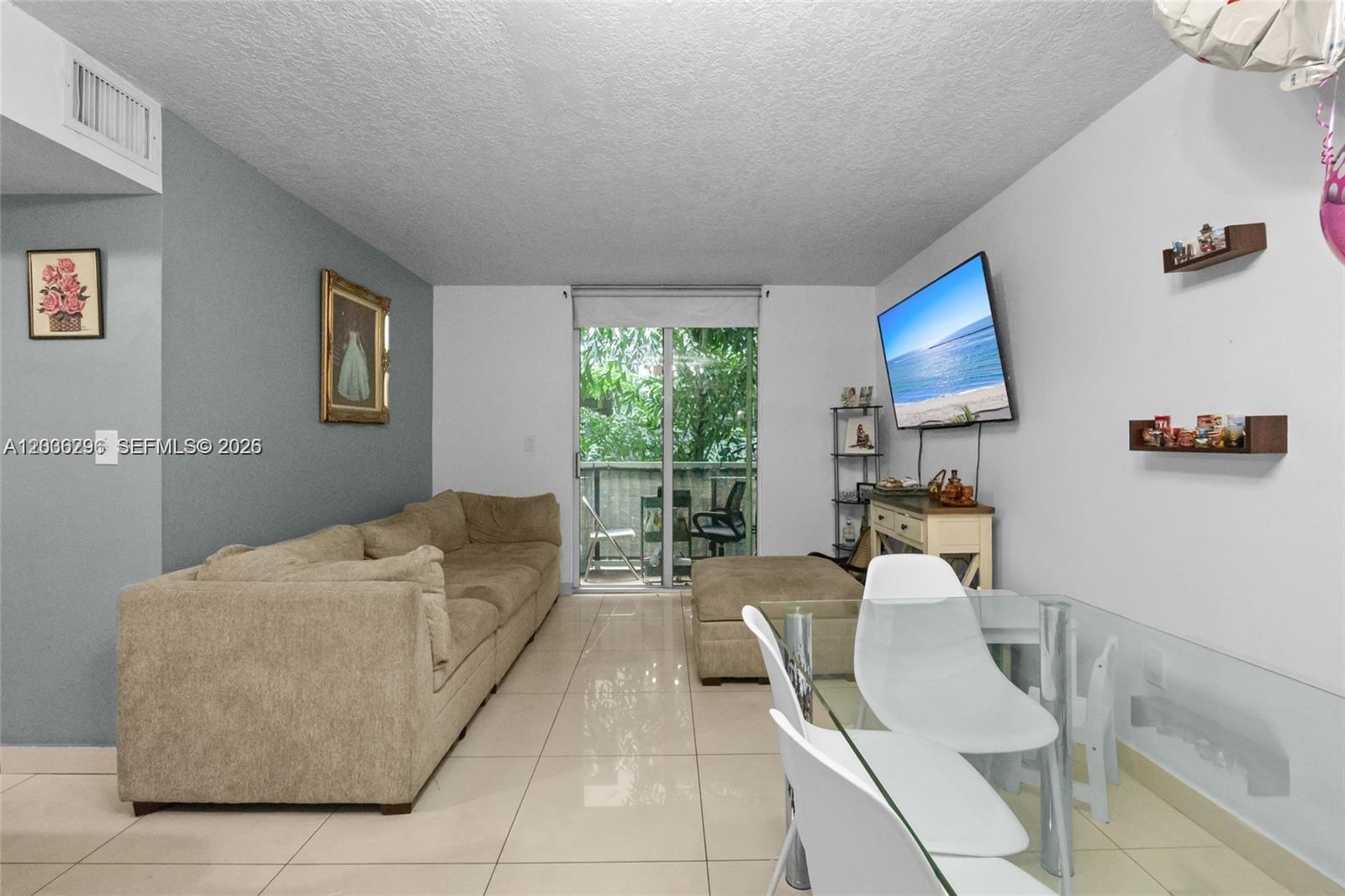 104 SW 9th St # 305 — Photo 4