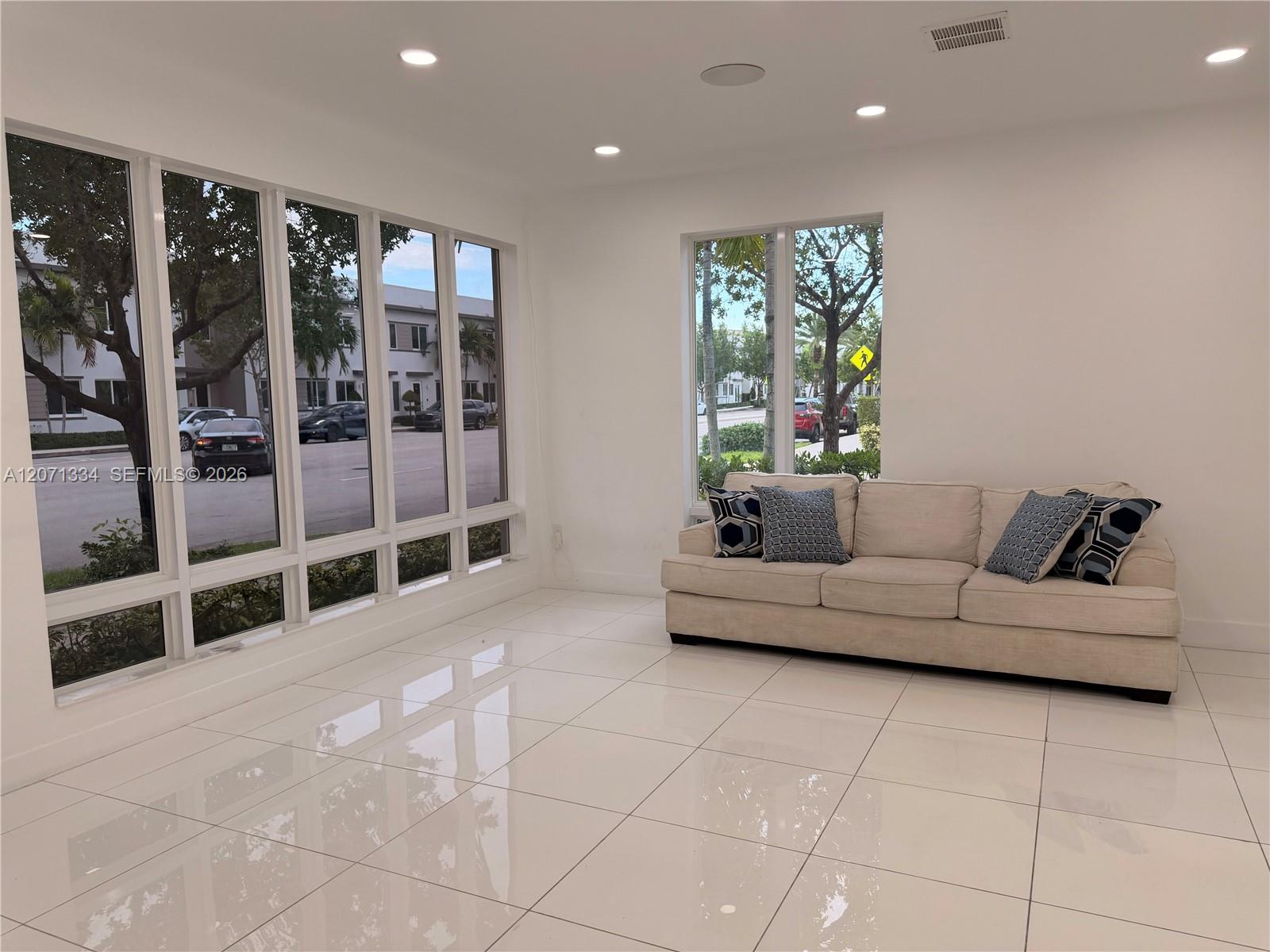 10330 NW 66 ST # 10330 View 7